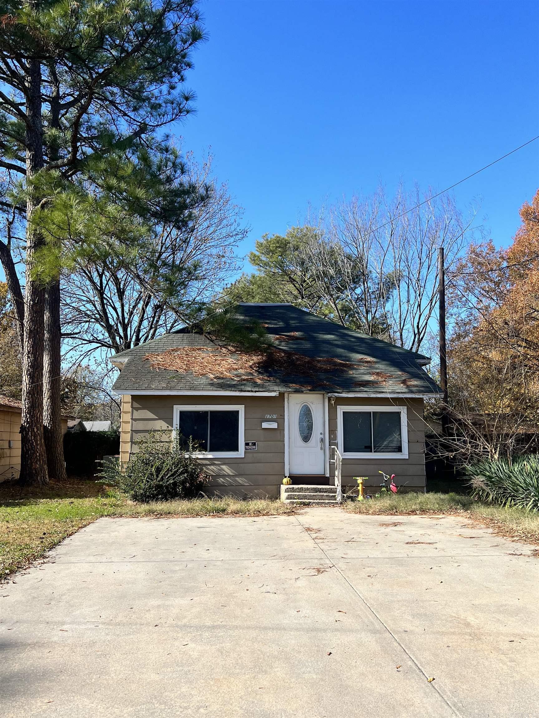 MCGAHHEY/LESLIES - Residential