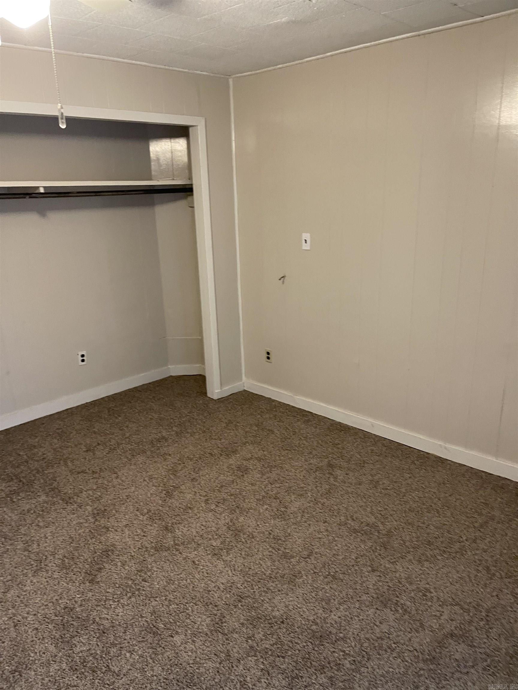 MCGAHHEY/LESLIES - Residential