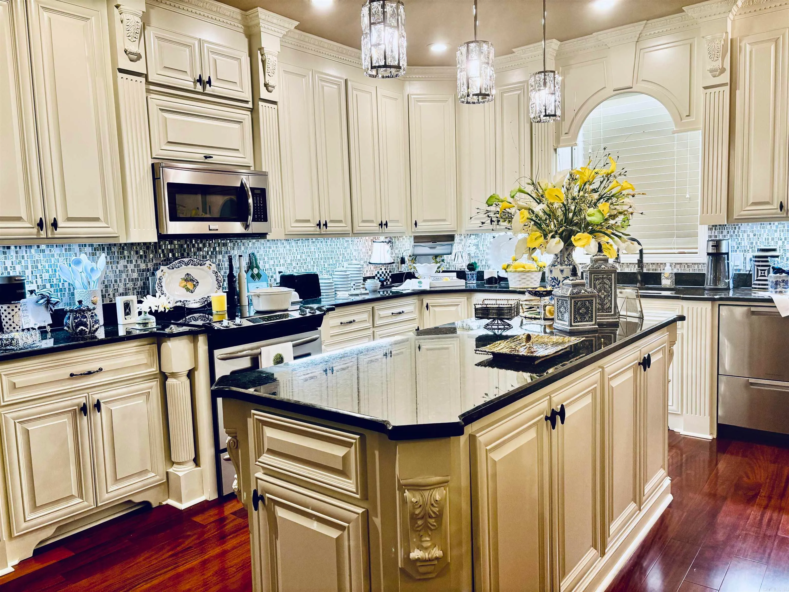 Hot Springs, Arkansas 71913, United States, 2 Bedrooms Bedrooms, ,2 BathroomsBathrooms,Residential,Active,242859