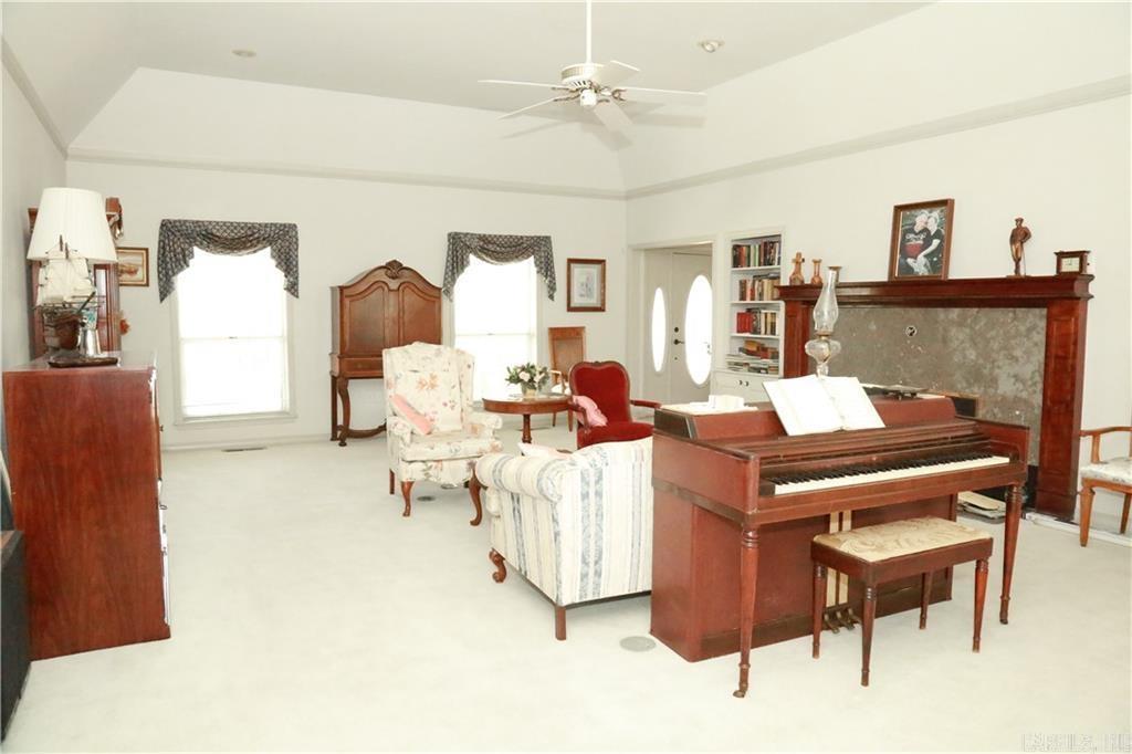 LANDS END - Residential