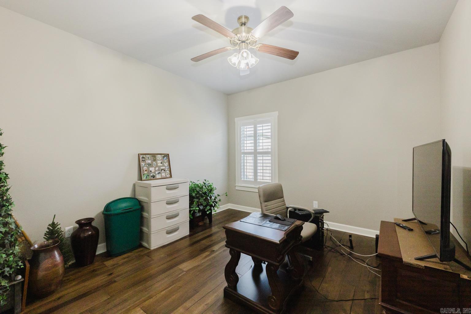 HURRICANE GARDENS - Residential