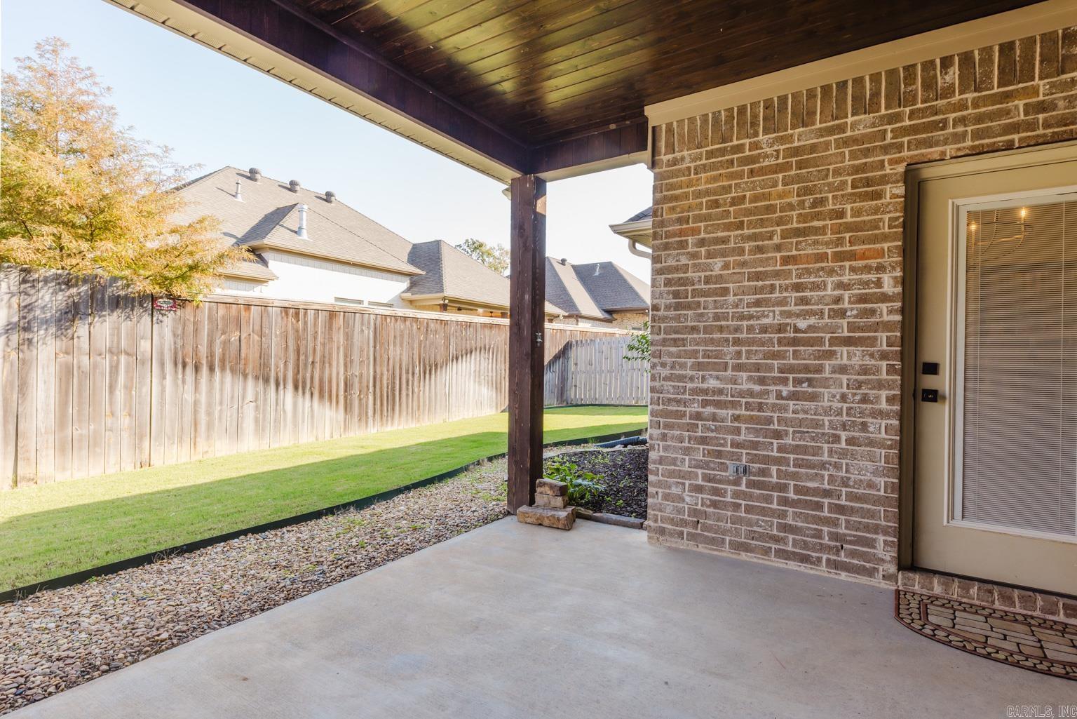 HURRICANE GARDENS - Residential