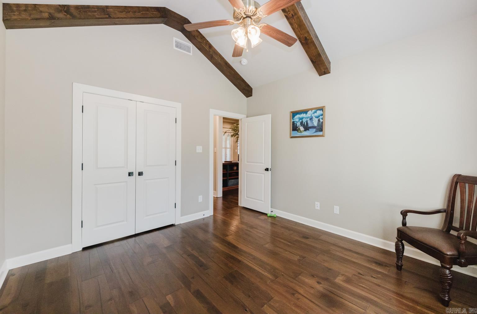 HURRICANE GARDENS - Residential