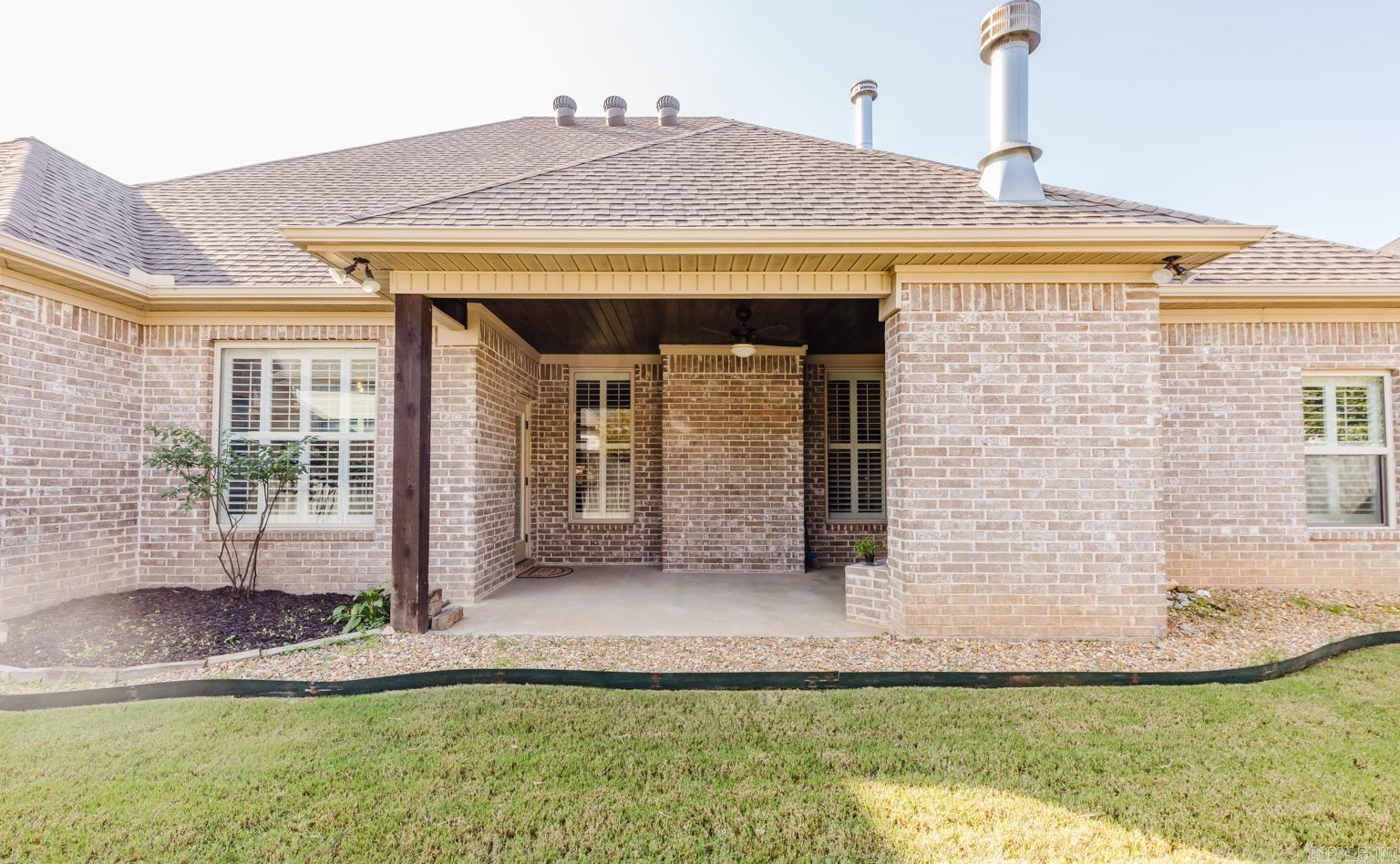 HURRICANE GARDENS - Residential