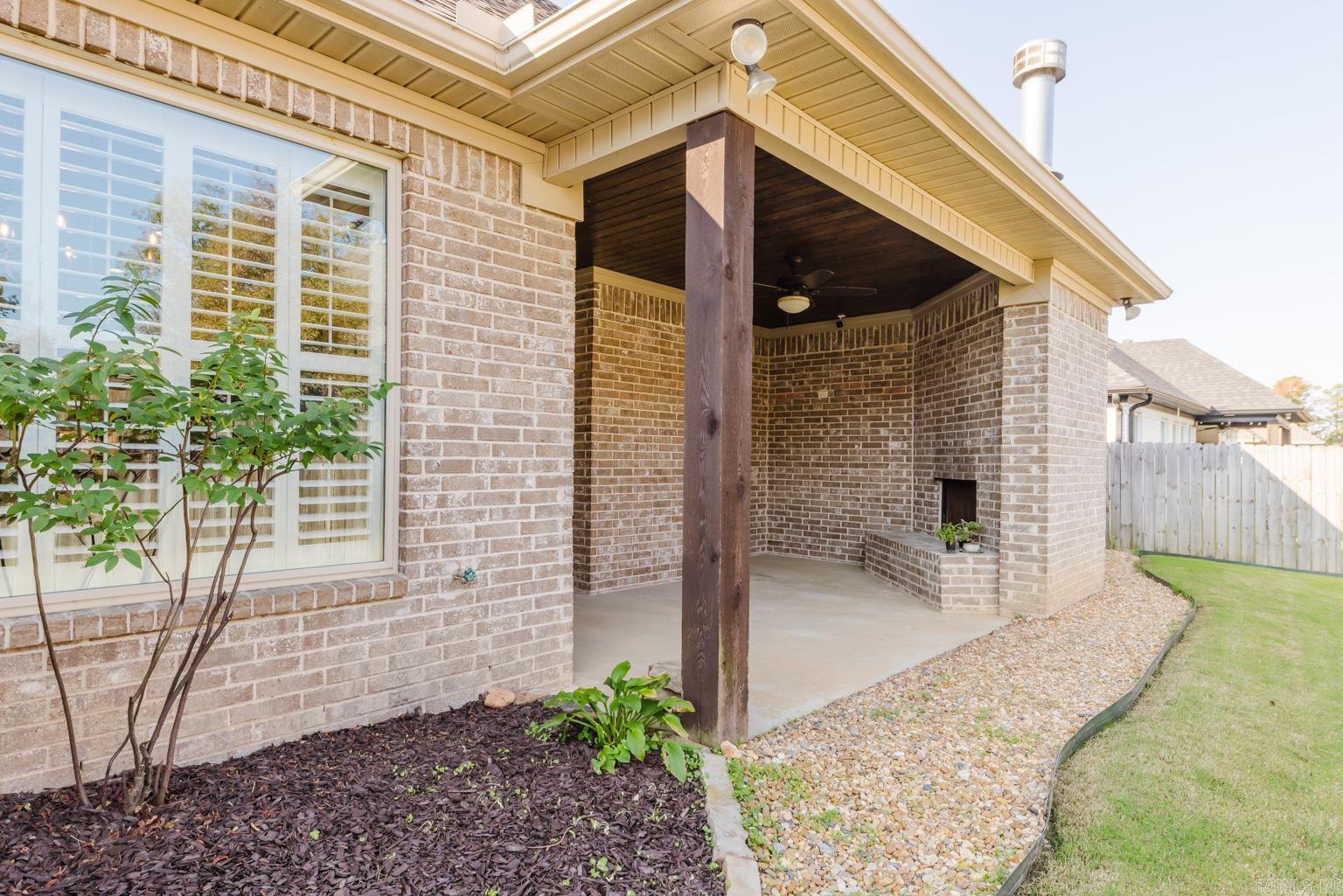 HURRICANE GARDENS - Residential