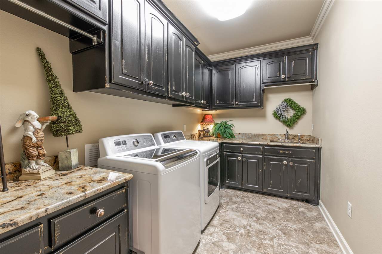 WOODLANDS EDGE - Residential