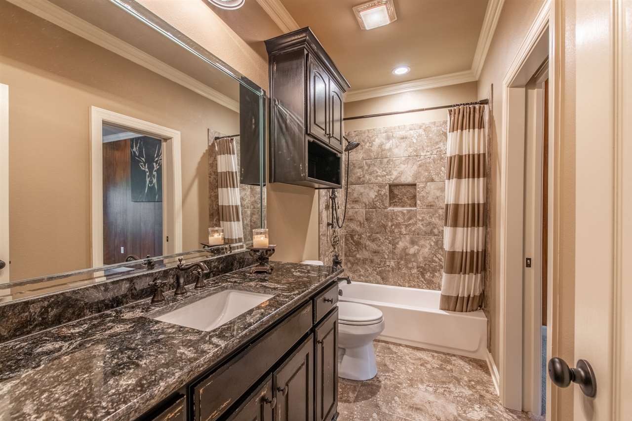 WOODLANDS EDGE - Residential