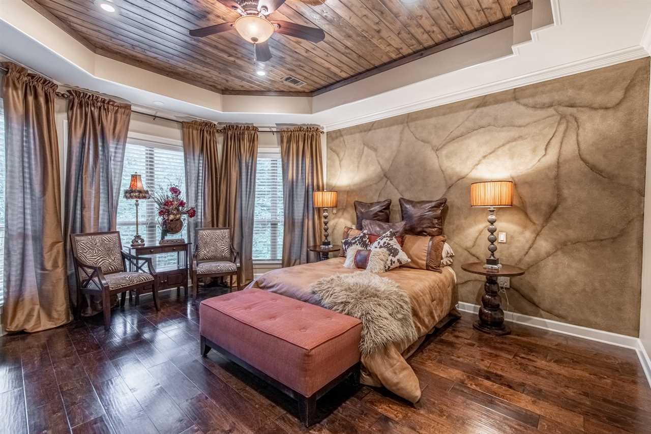 WOODLANDS EDGE - Residential