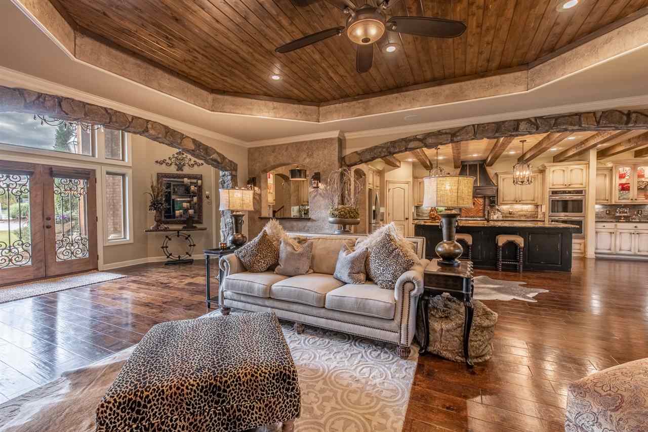 WOODLANDS EDGE - Residential