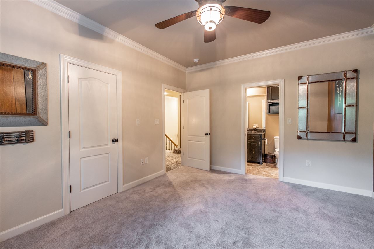 WOODLANDS EDGE - Residential