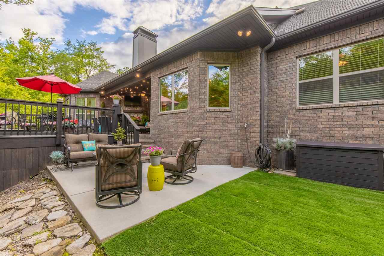 WOODLANDS EDGE - Residential
