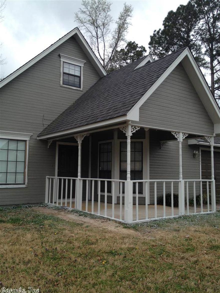 Exterior paint just completed.  Seller is willing to give a flooring allowance and it will be ready for you to move right in.  Large corner lot   see agent remarks for code