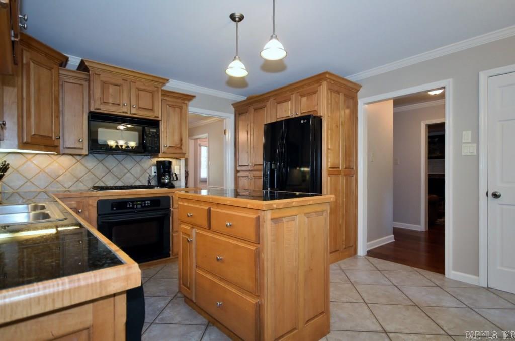 PEBBLE BEACH PARK - Residential