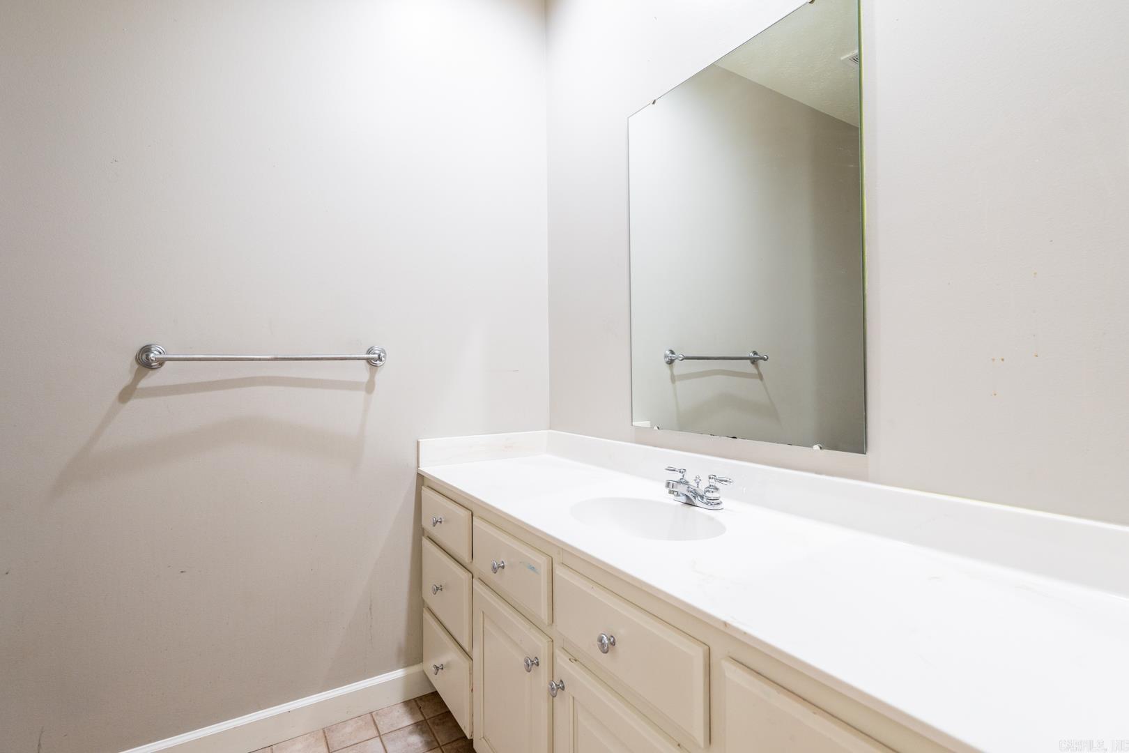 Falcon Crest - Residential