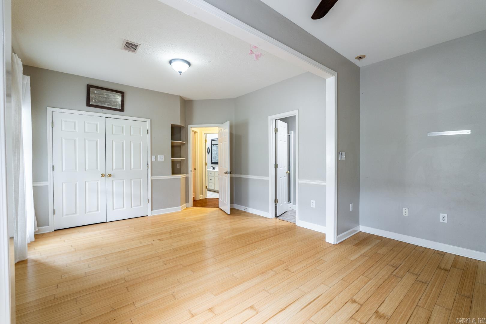 Falcon Crest - Residential