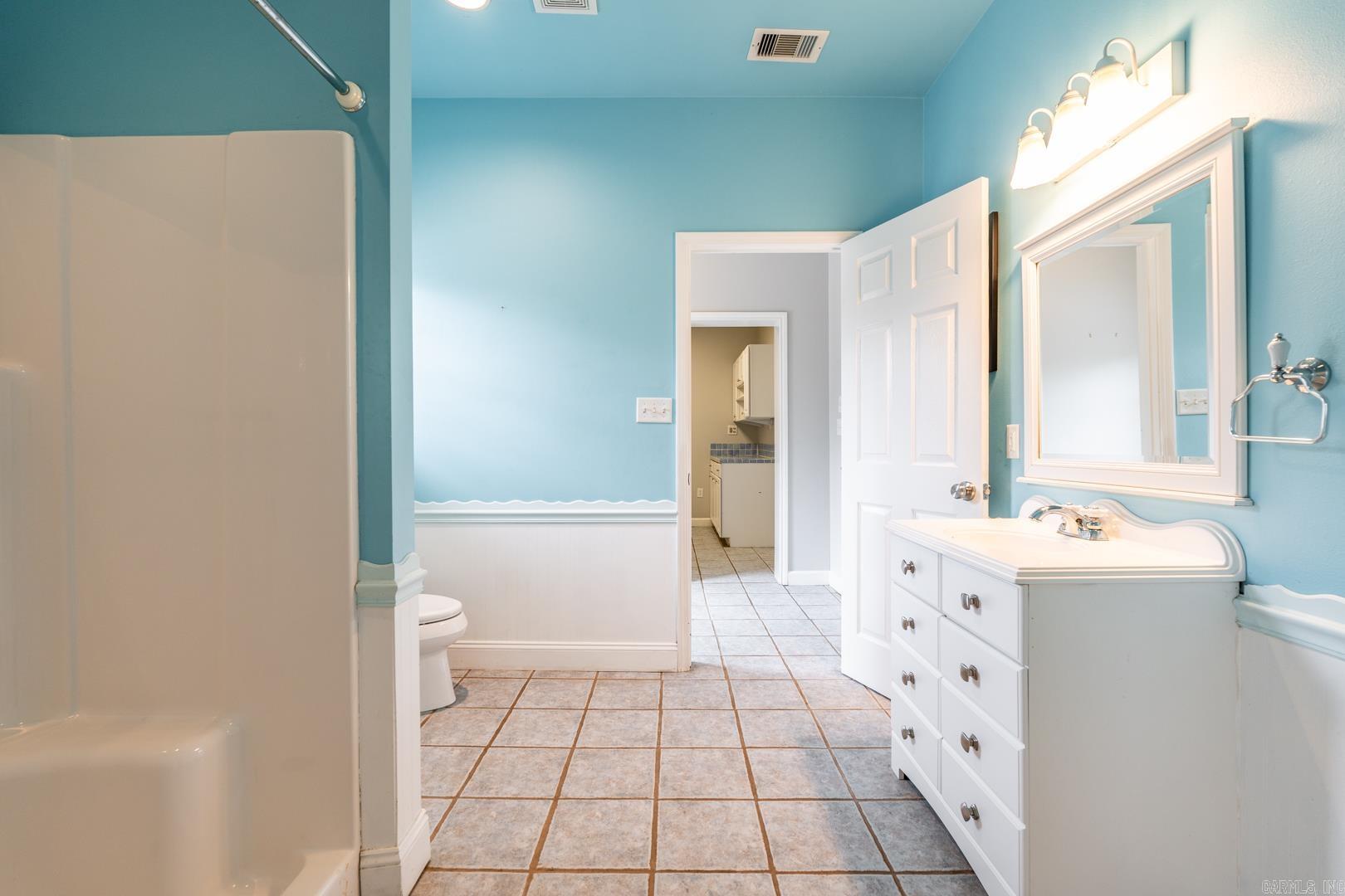 Falcon Crest - Residential