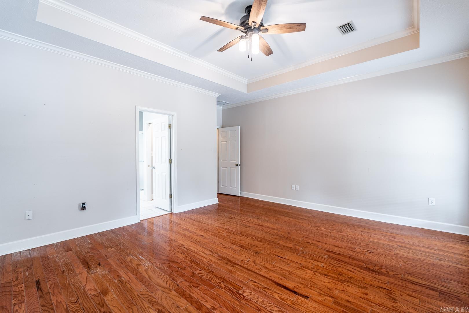 Falcon Crest - Residential