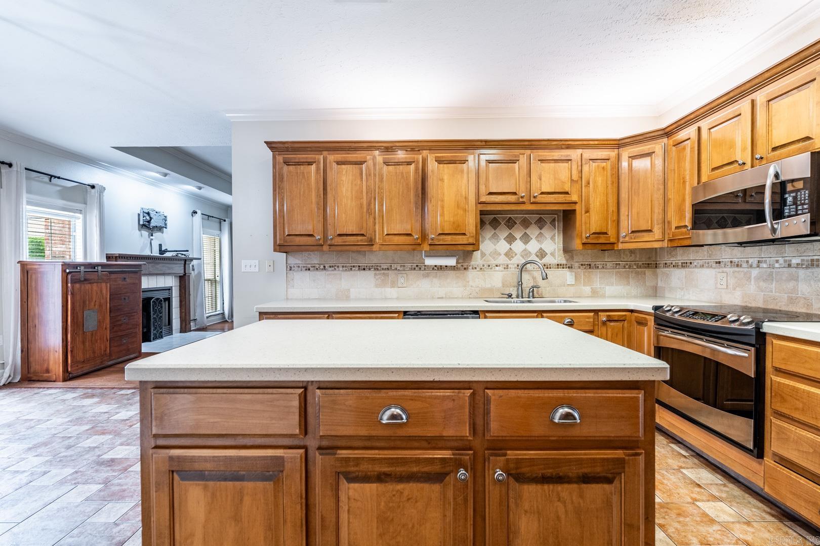 Falcon Crest - Residential