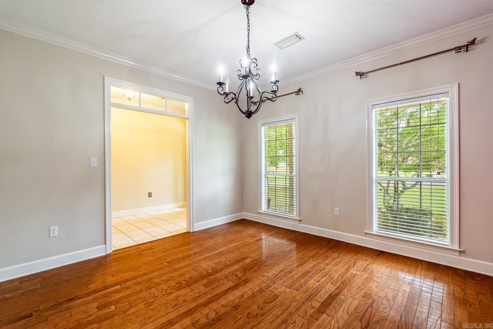 Falcon Crest - Residential