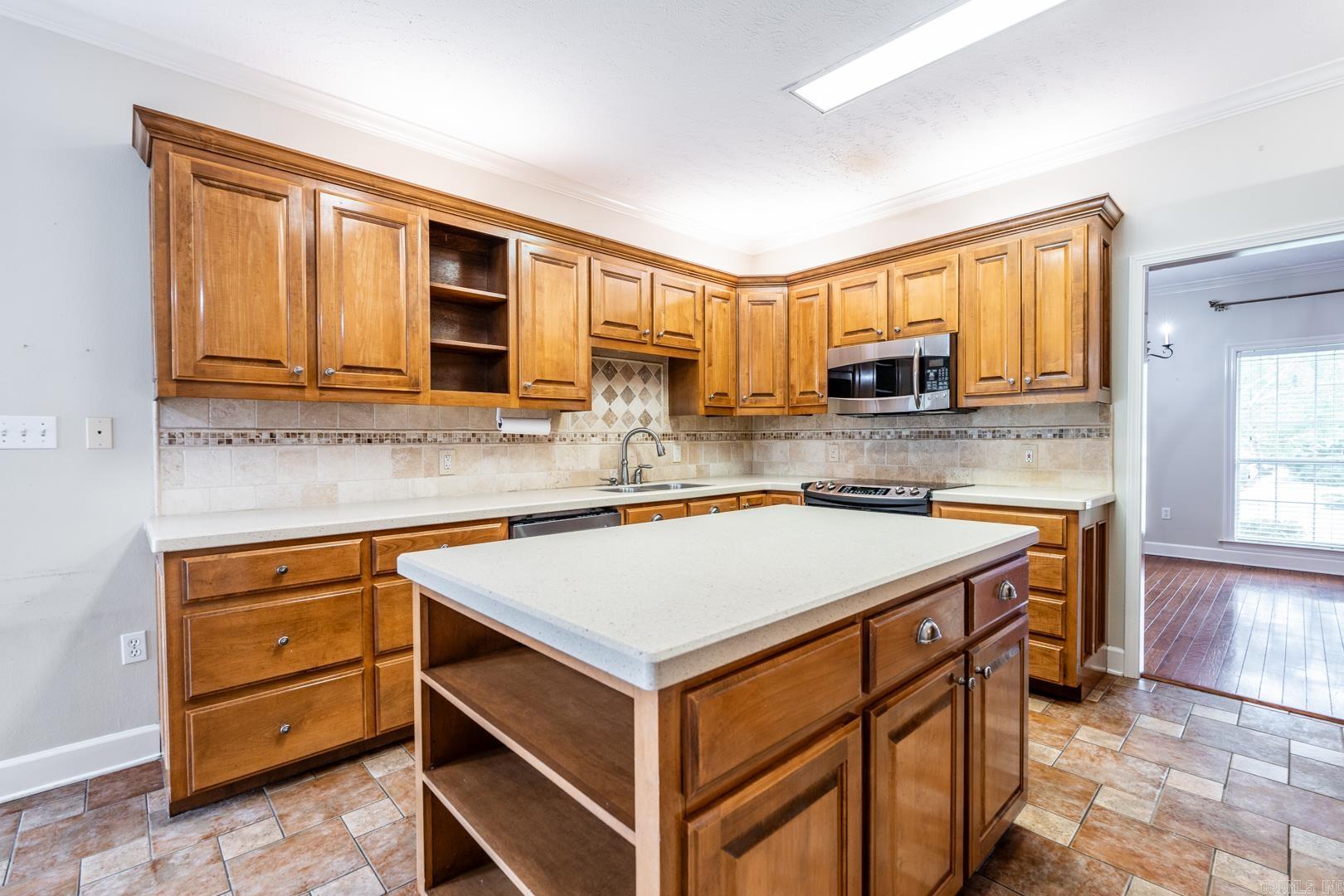 Falcon Crest - Residential