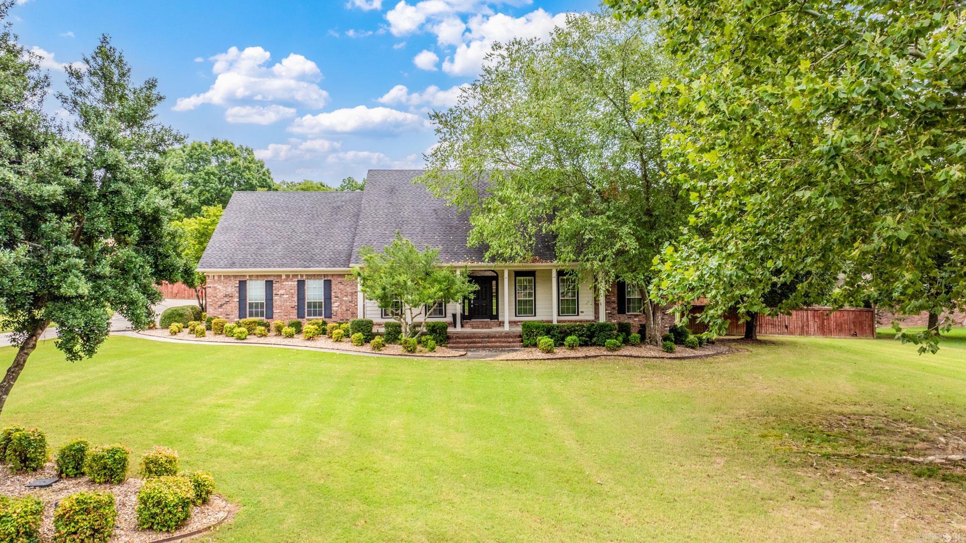 Falcon Crest - Residential