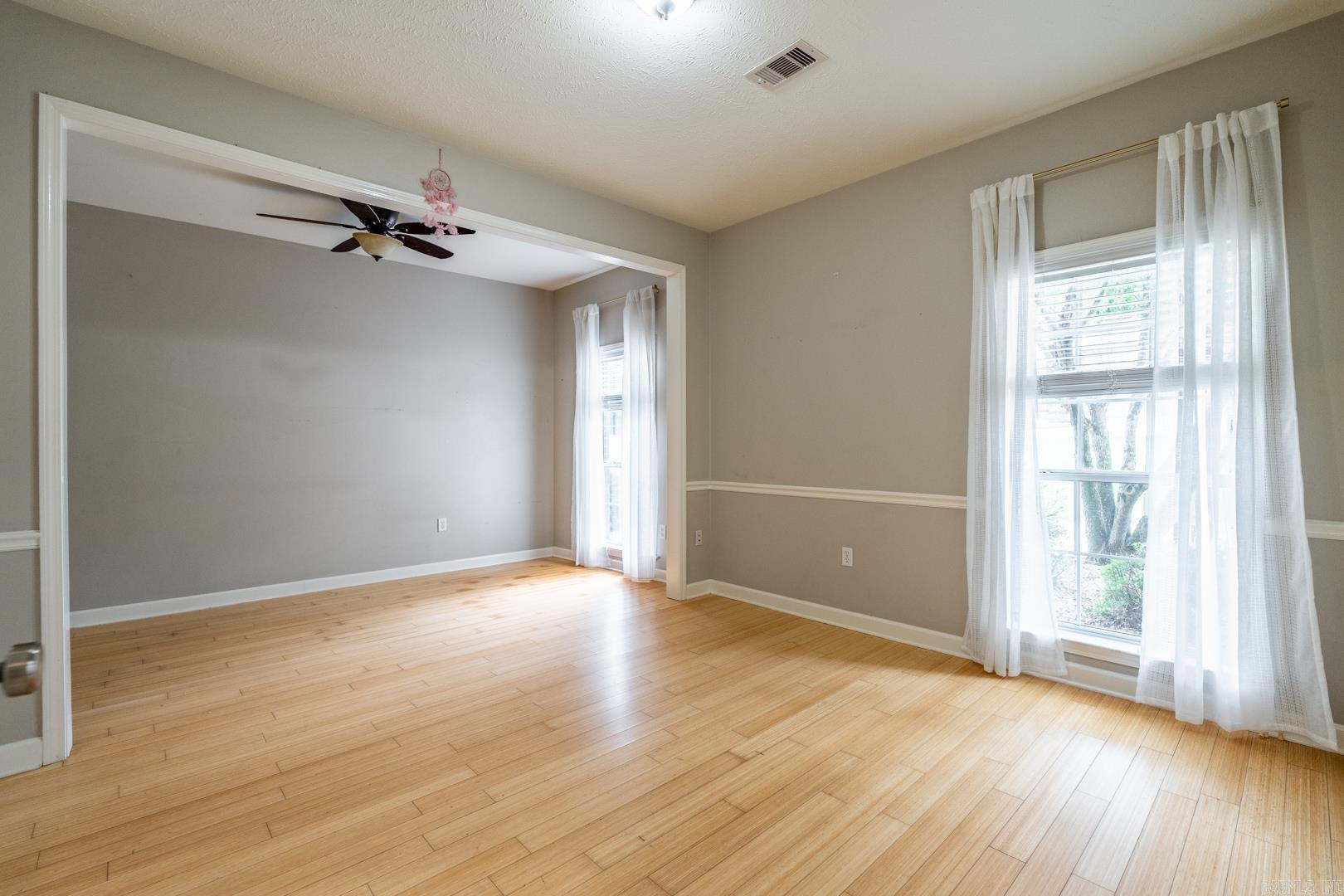 Falcon Crest - Residential