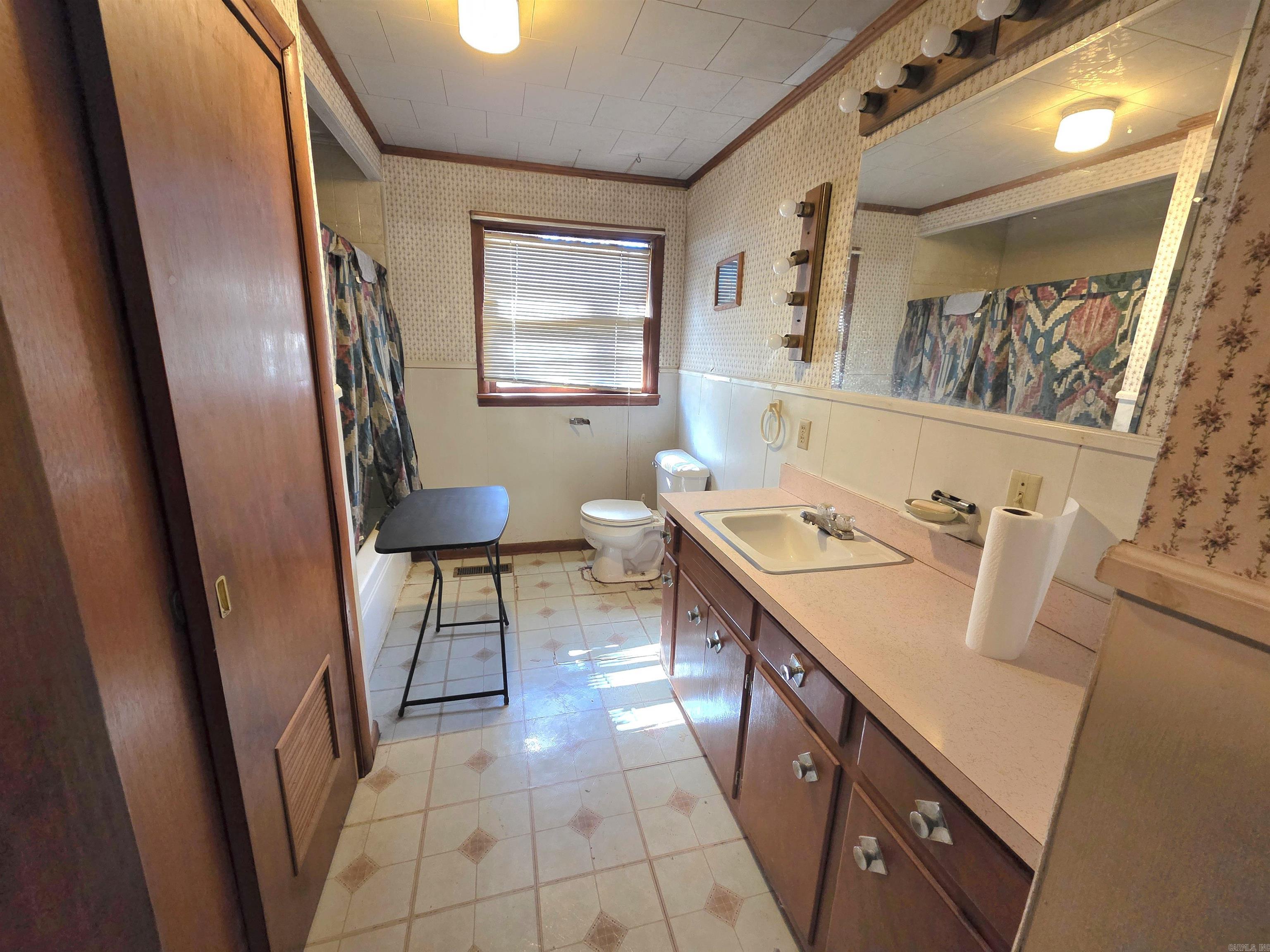 CHICKASAW - Residential