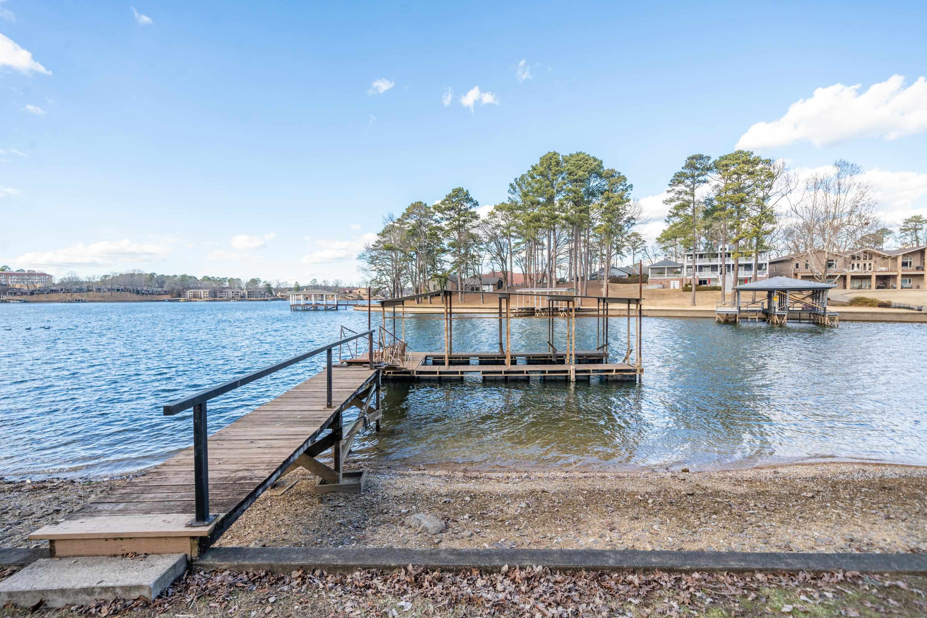 Quinns Lake Park - Residential