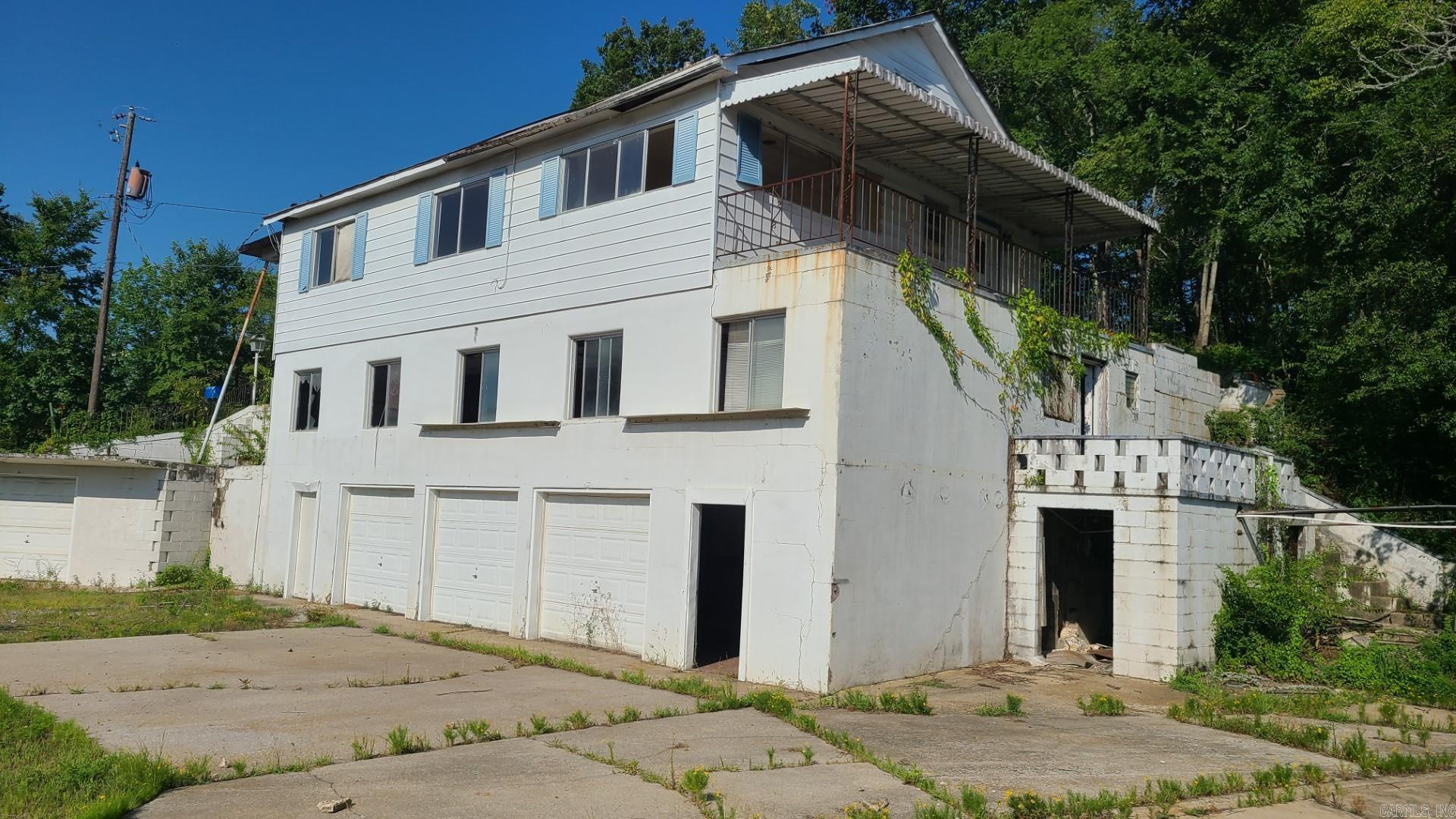 McKowns - Commercial Sale