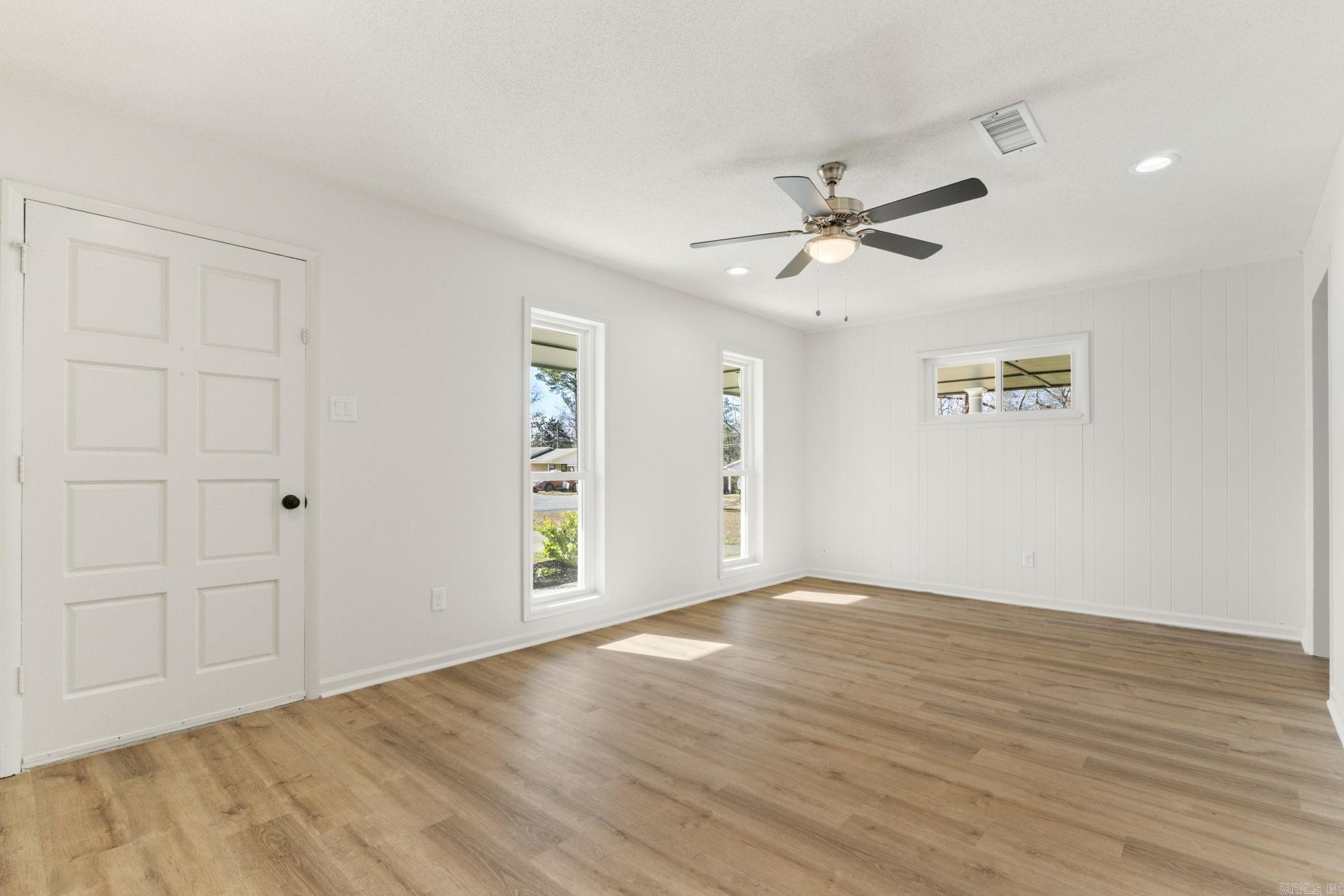 STAGECOACH VILLAGE - Residential