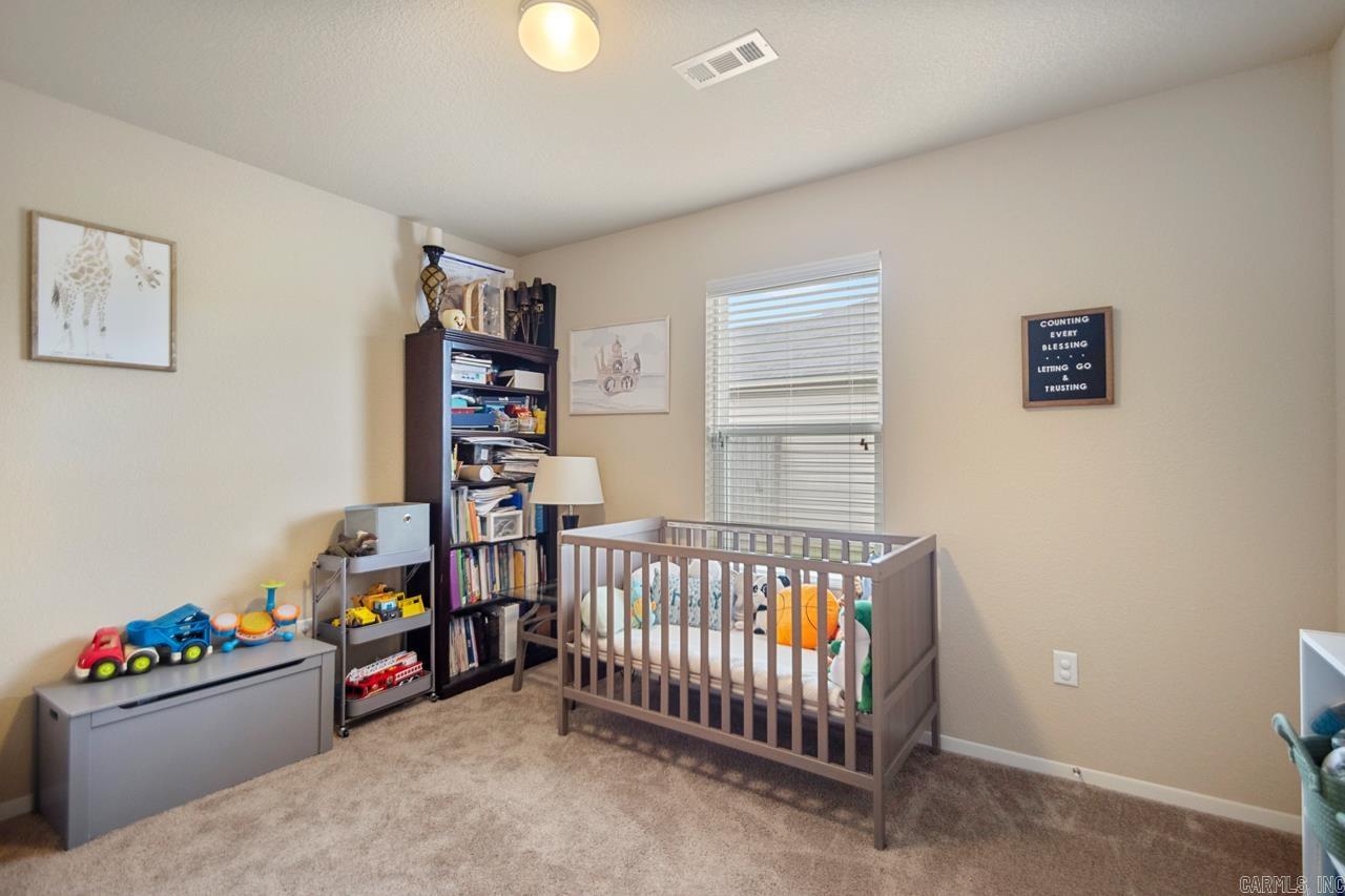 WOODLANDS EDGE - Residential