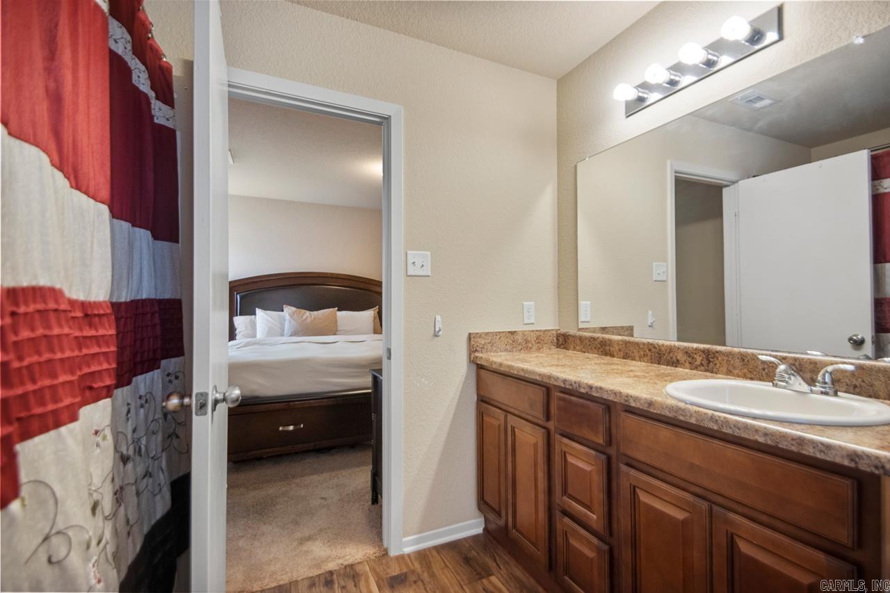 WOODLANDS EDGE - Residential