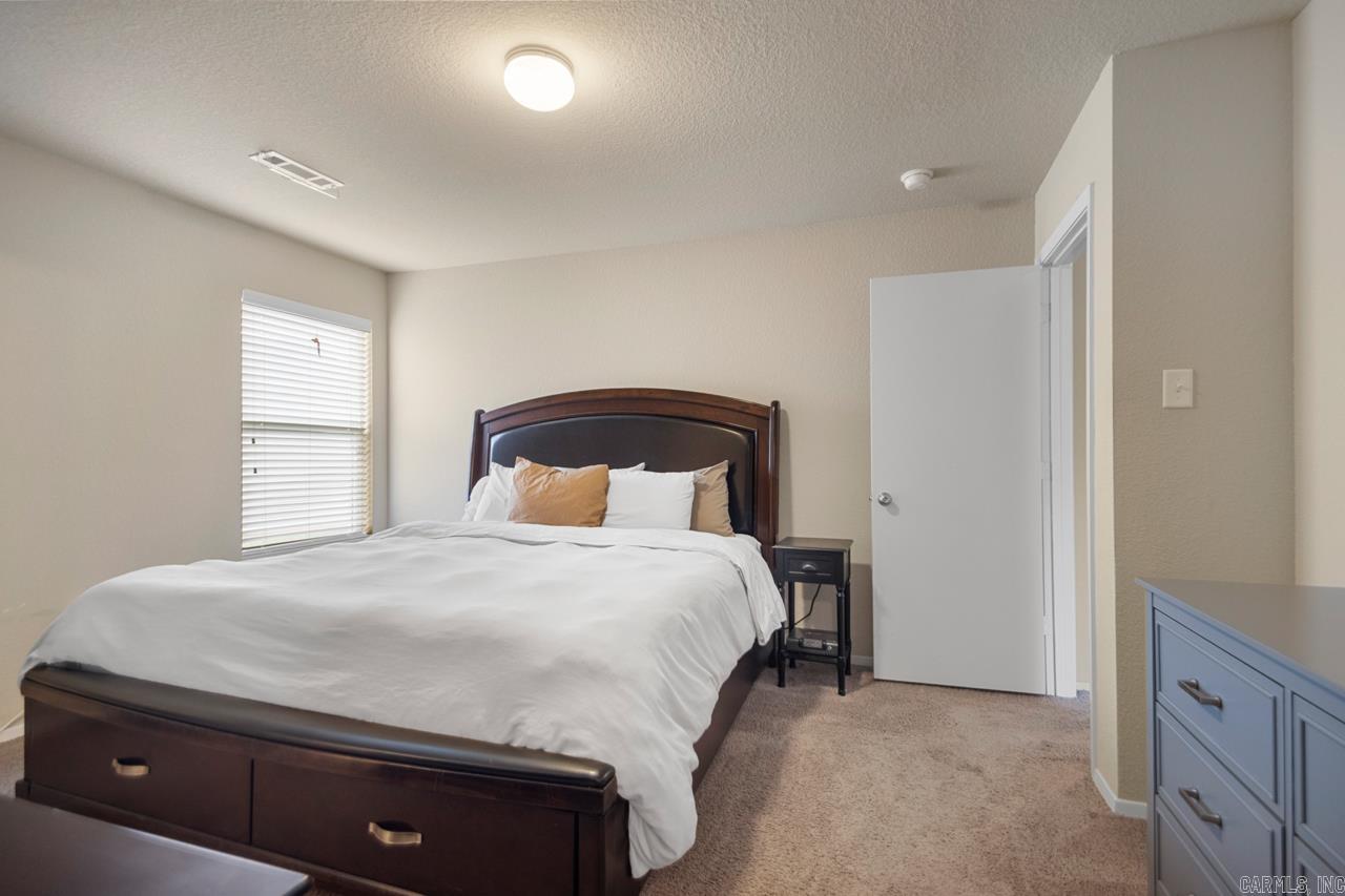 WOODLANDS EDGE - Residential