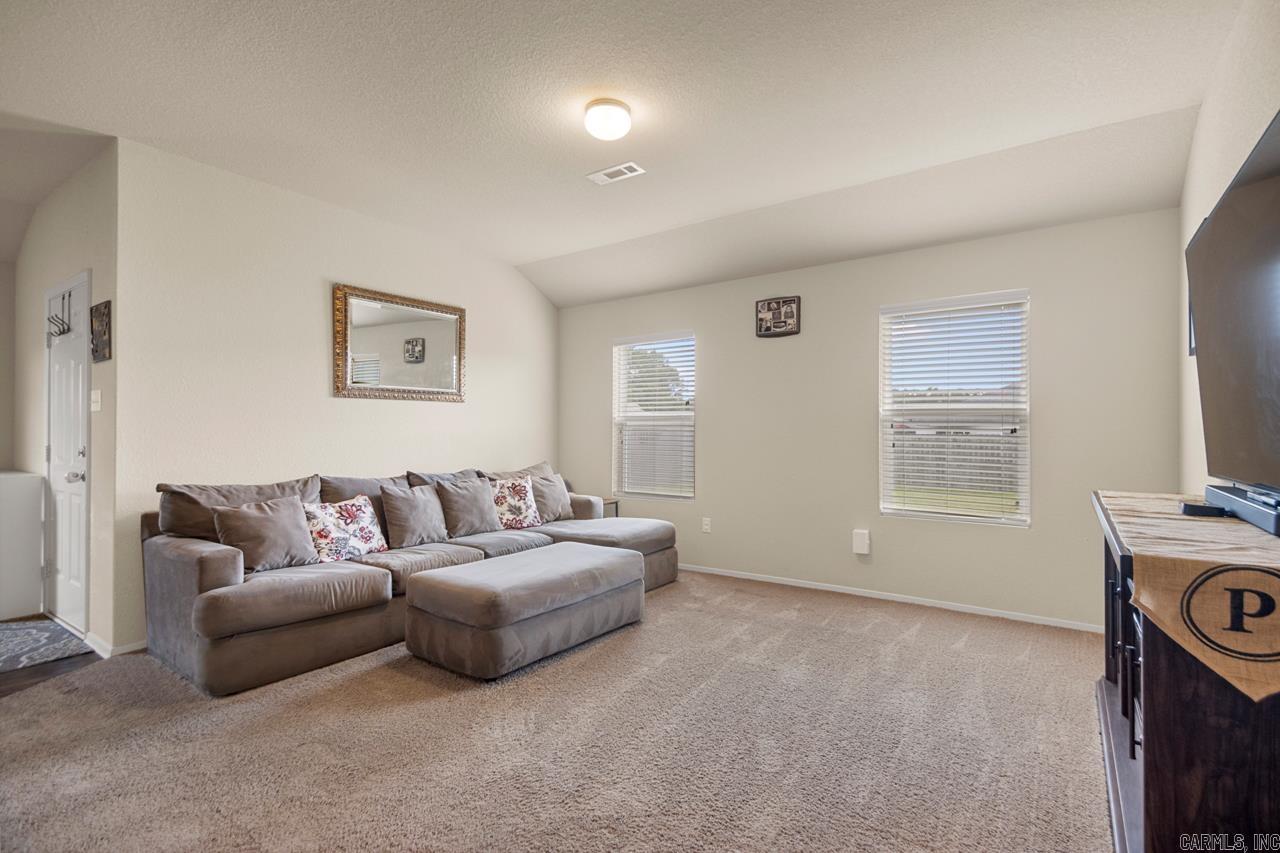 WOODLANDS EDGE - Residential