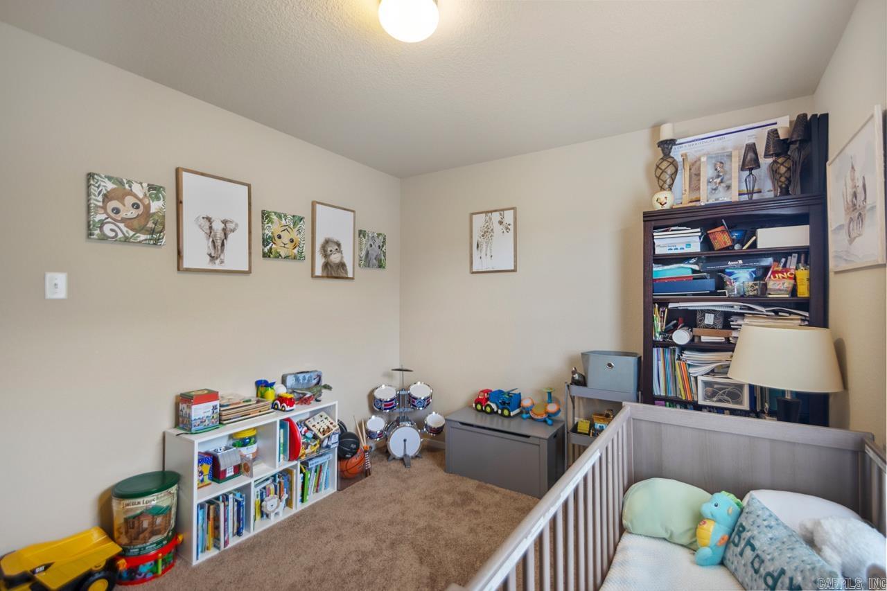 WOODLANDS EDGE - Residential