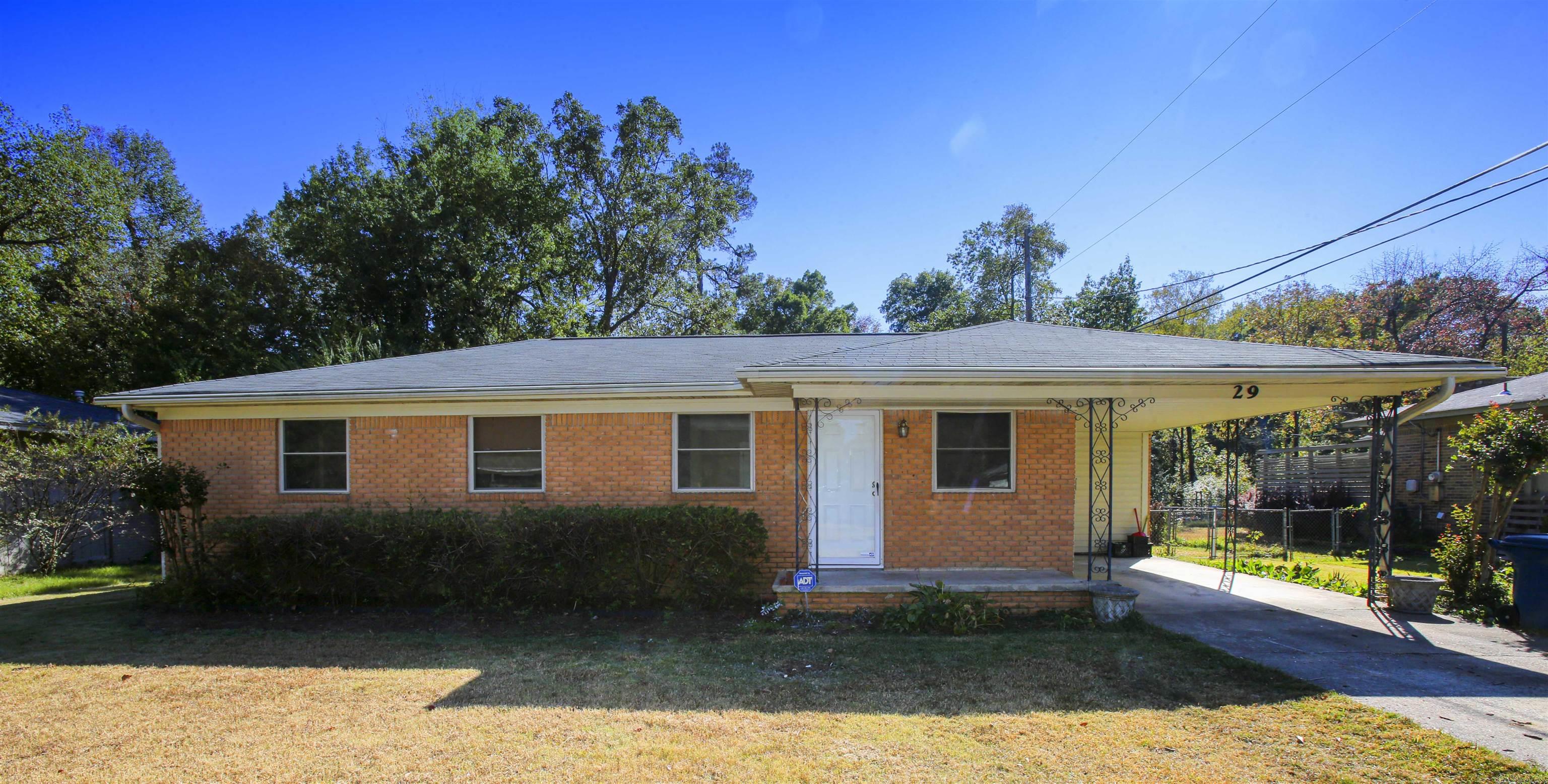 Great 3BD/2BA in WLR with cute curb appeal that is waiting for you to call home. Plenty of living space with different storage options. Back deck that is perfect for hosting and enjoying those beautiful Arkansas days. This property is managed by Hoffman Team so beware of scammers - we will never ask you to Cashapp us money. The lease for this property is for 18 months to 2 years with a 3% increase after the first year. Income must be 3x the amount of rent. Deposit, first month’s rent, and the $50 administration fee due before move in. This property does not accept section 8.