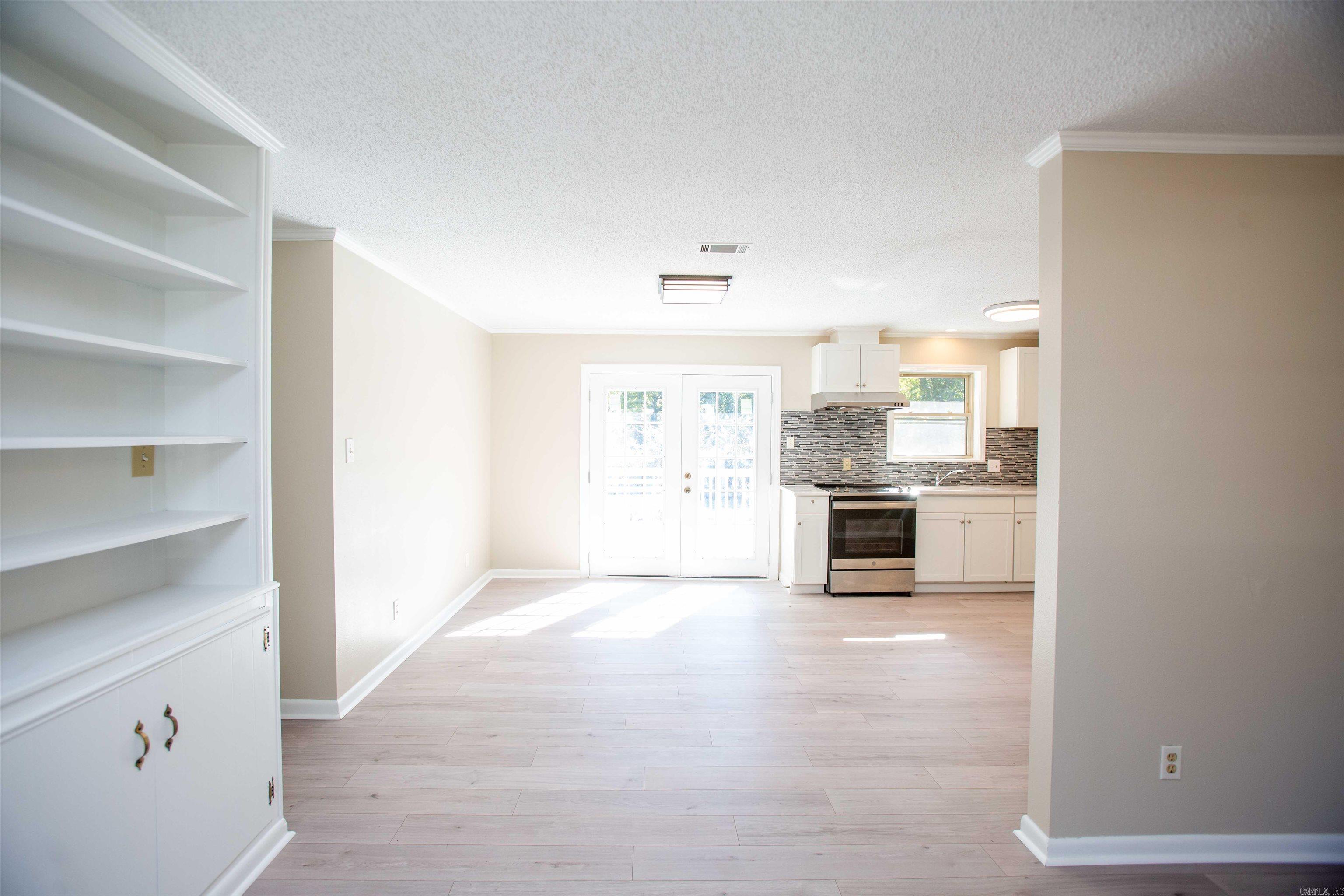 West Markham Heights - Residential Lease