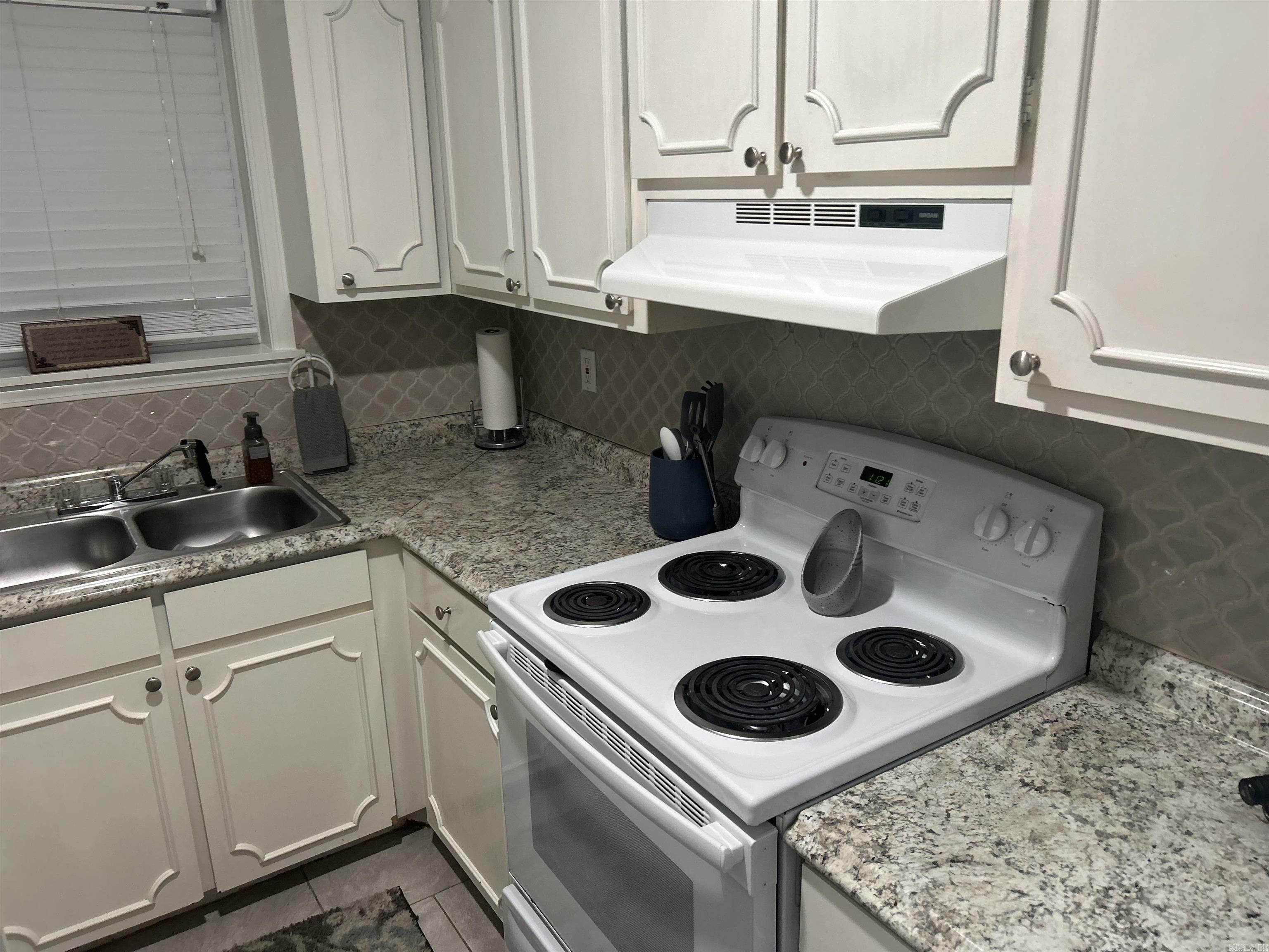 SHADOW RIDGE VILLAS - Residential
