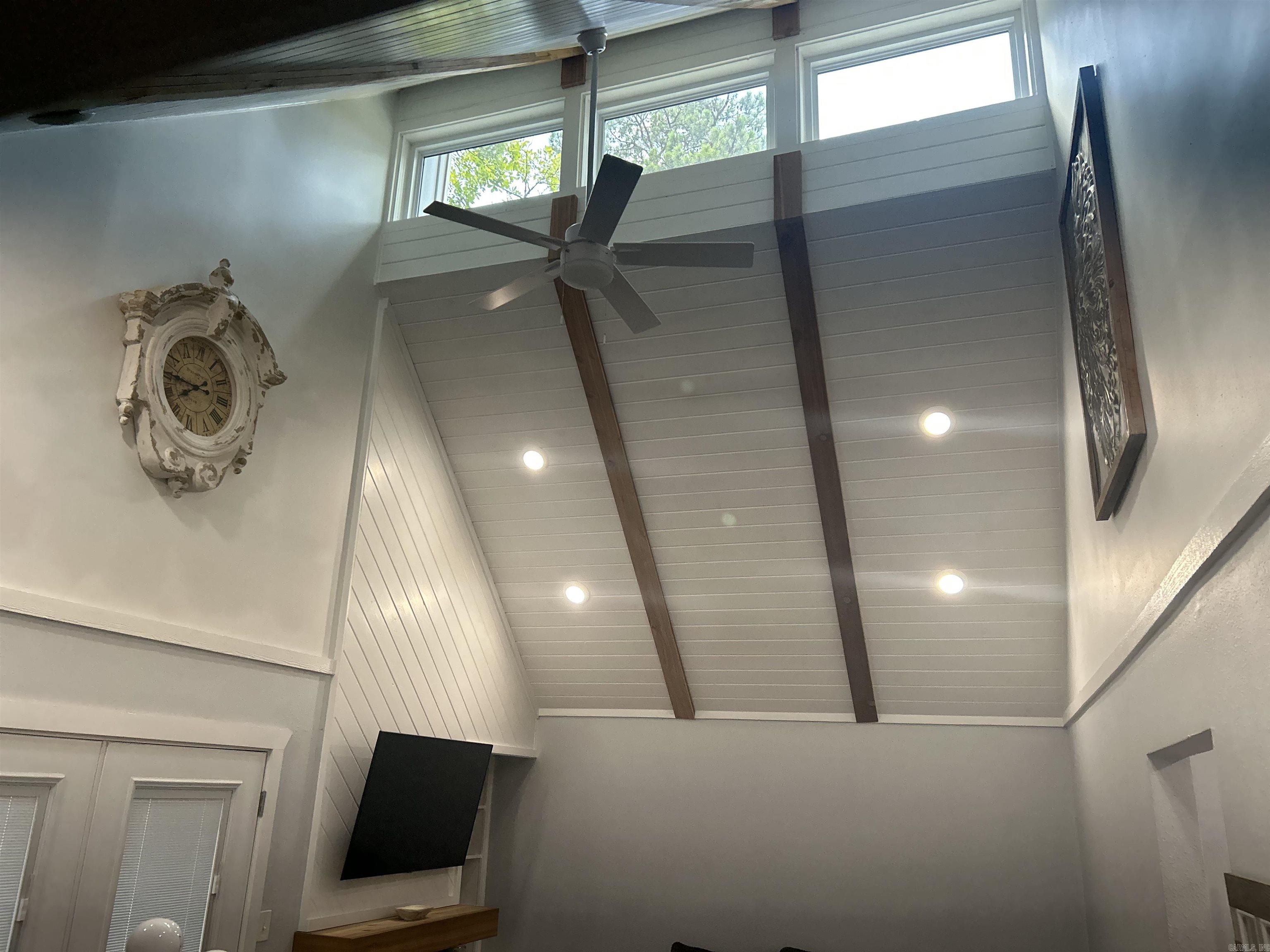 SHADOW RIDGE VILLAS - Residential