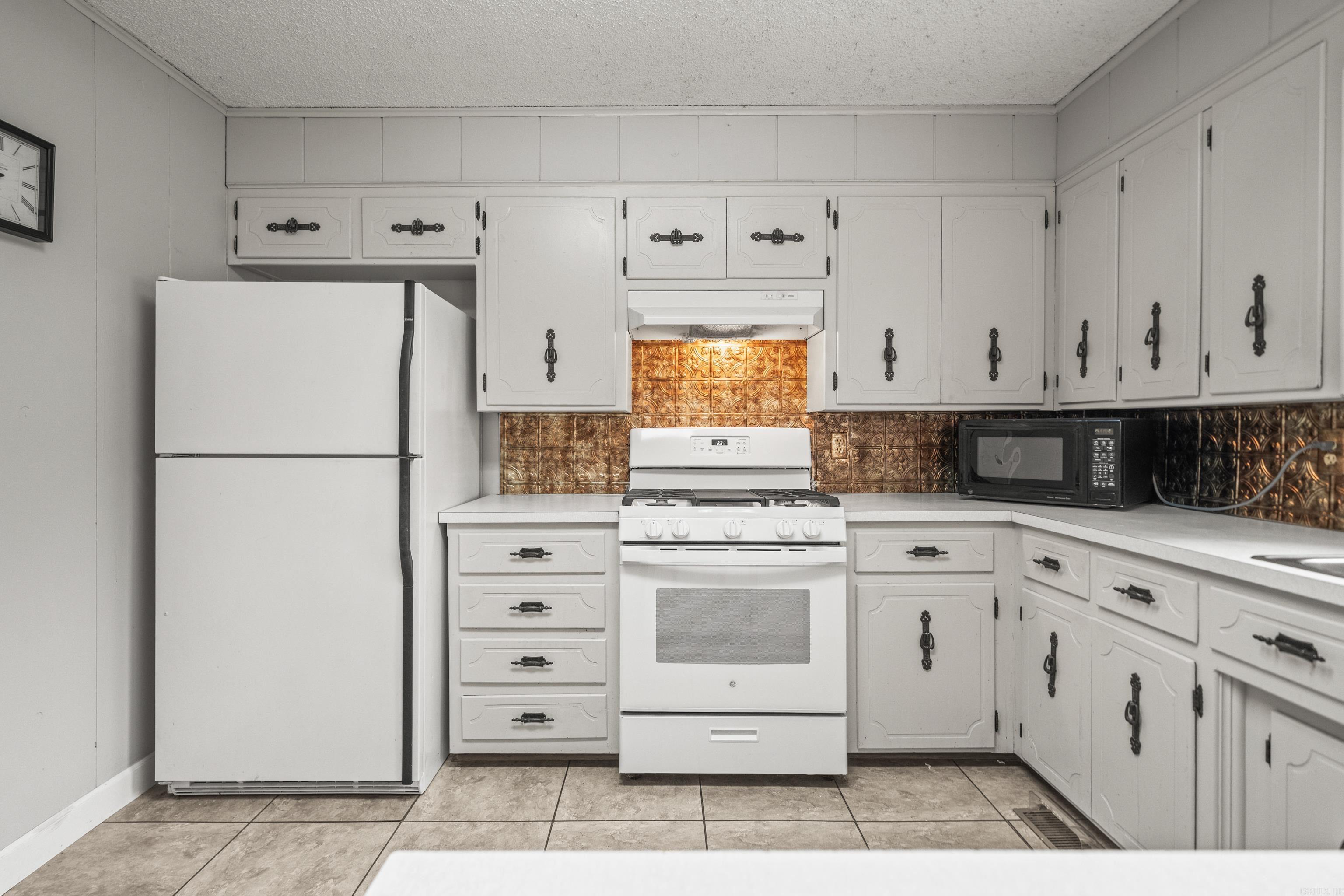 Pine Meadows 1 - Residential