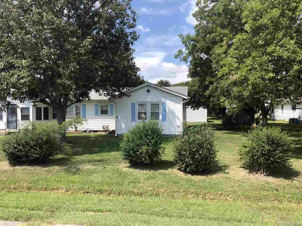 Lazy Acres - Commercial Sale