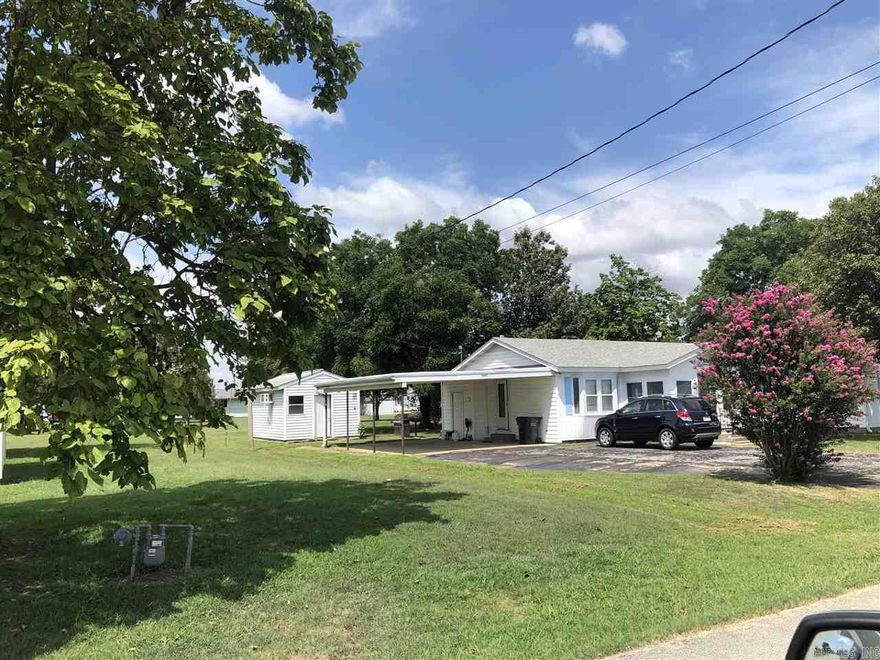 C-3 Limited use overlay .50 acre commercial lot with all city utilities and gas at the intersection of Highland and Commerce.  Great potential for the east side of Jonesboro serving Industrial Park and 1300 houses within 1 mile.