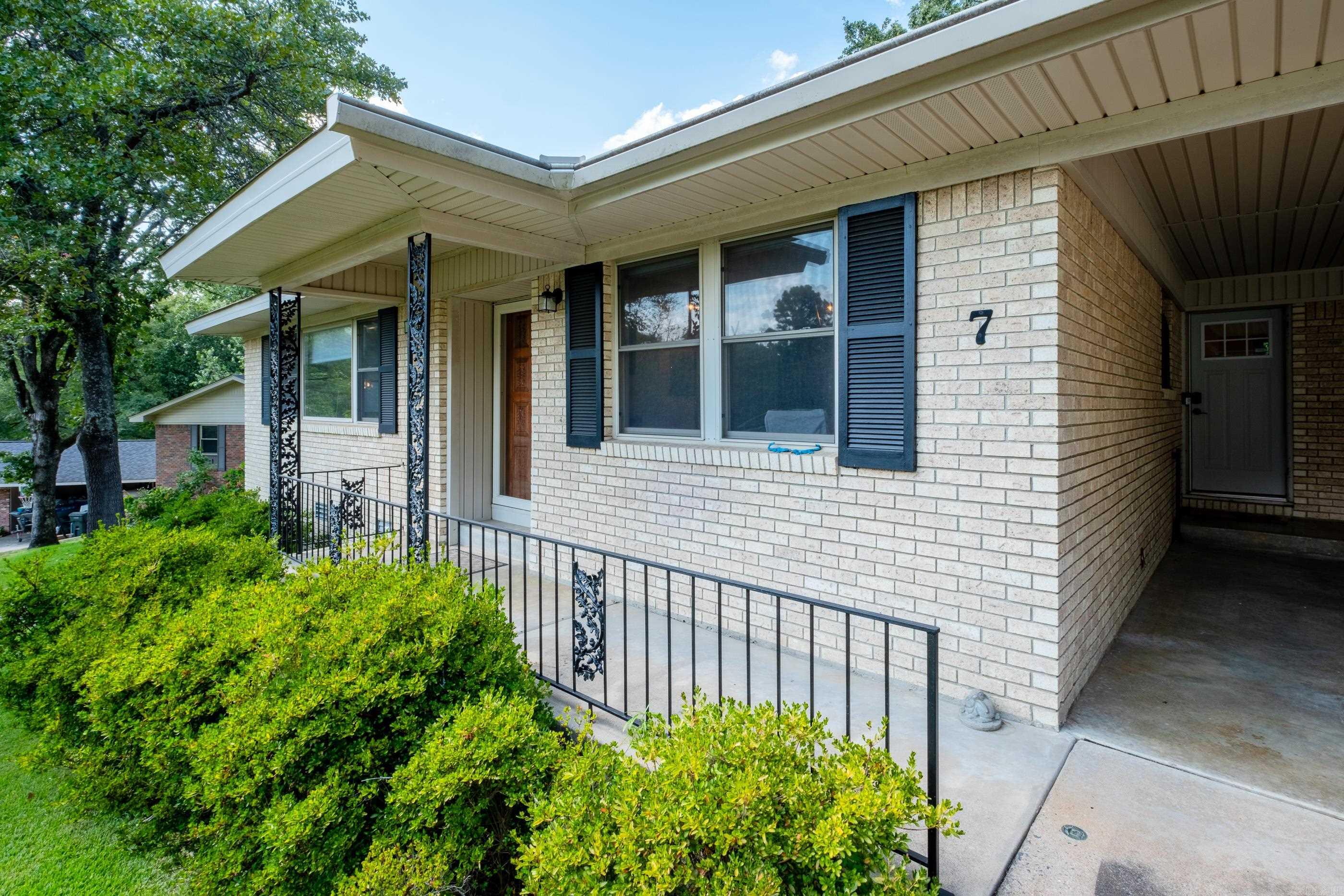 HALL PLAZA - Residential