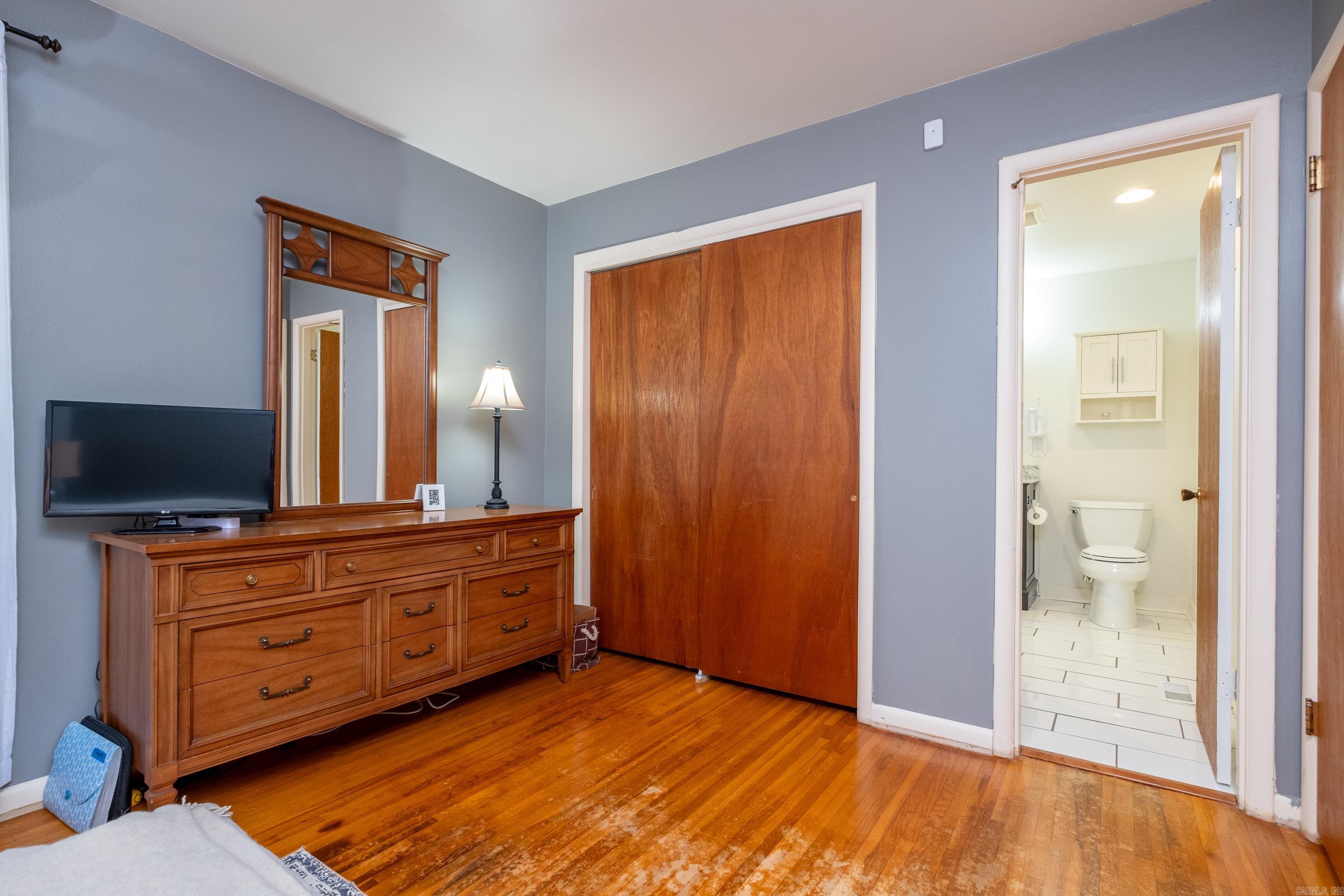 HALL PLAZA - Residential