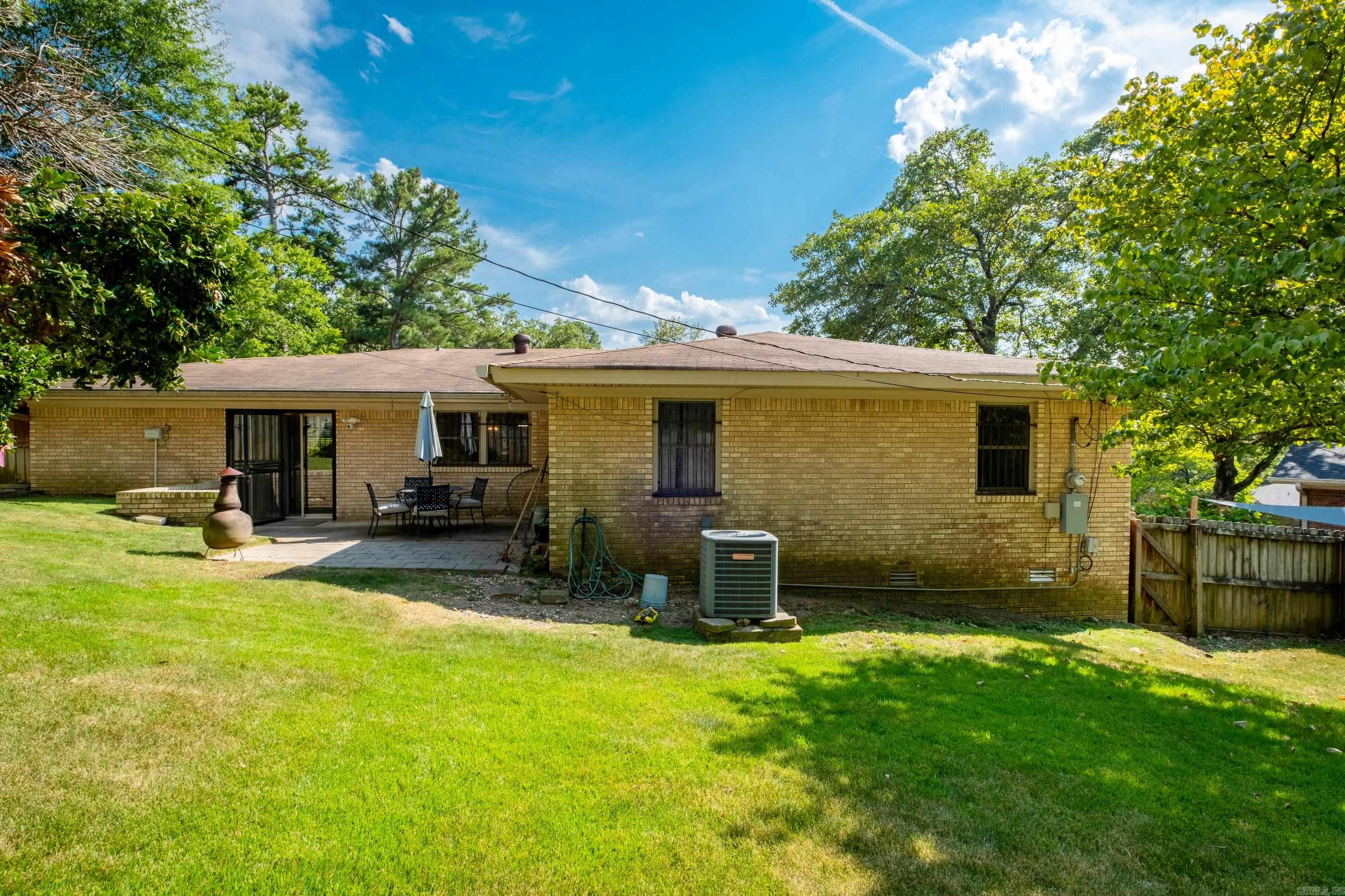 HALL PLAZA - Residential