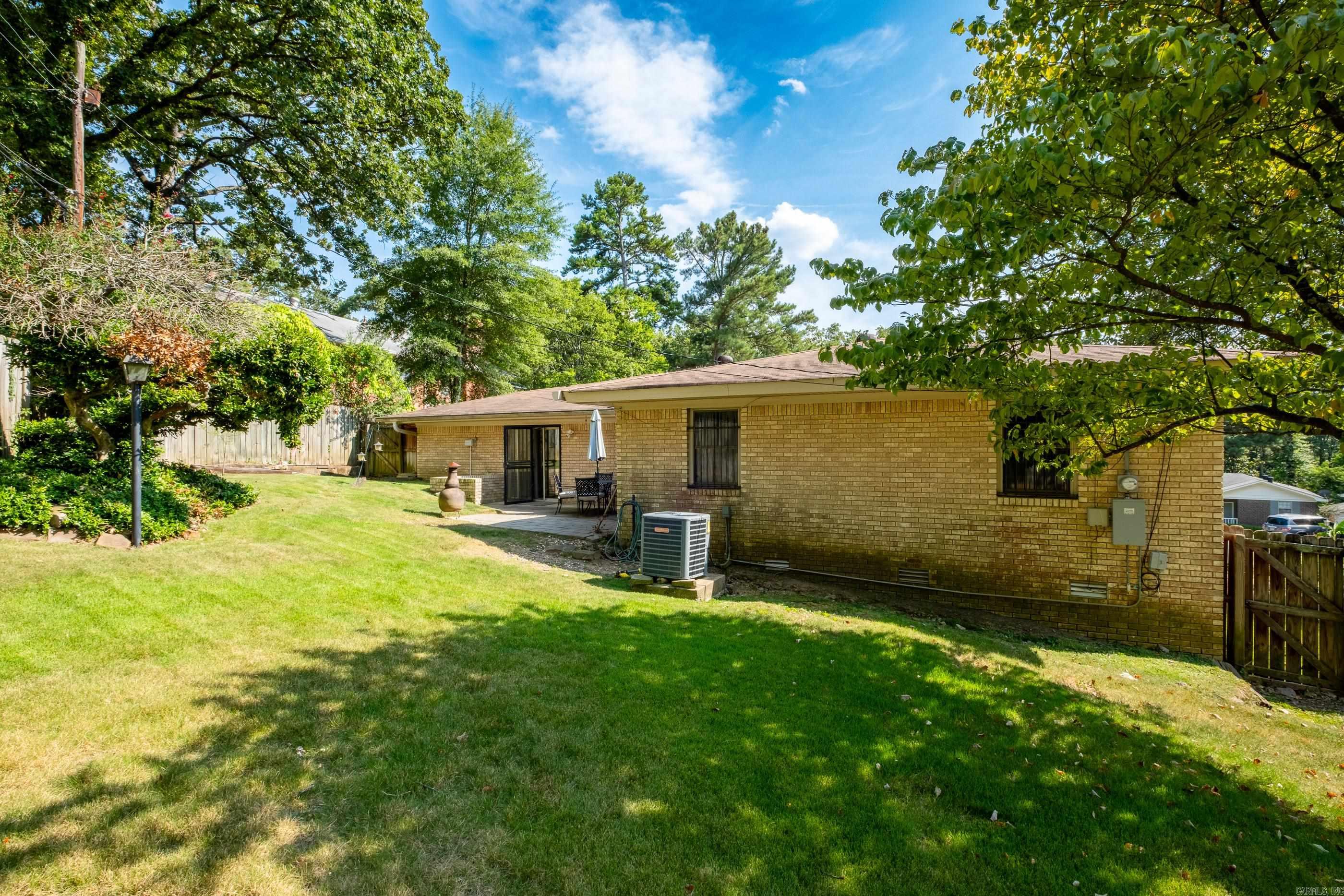 HALL PLAZA - Residential