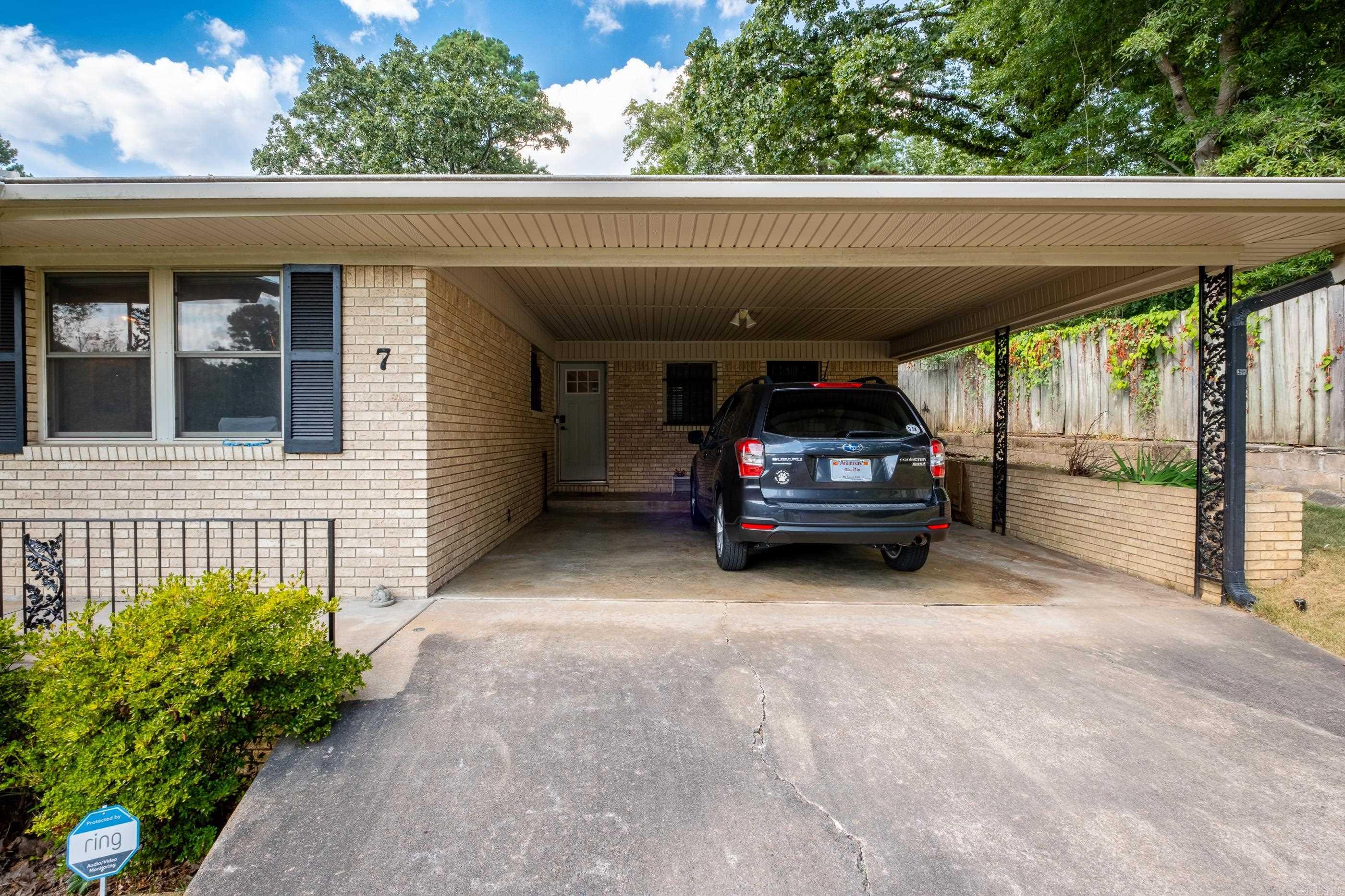 HALL PLAZA - Residential