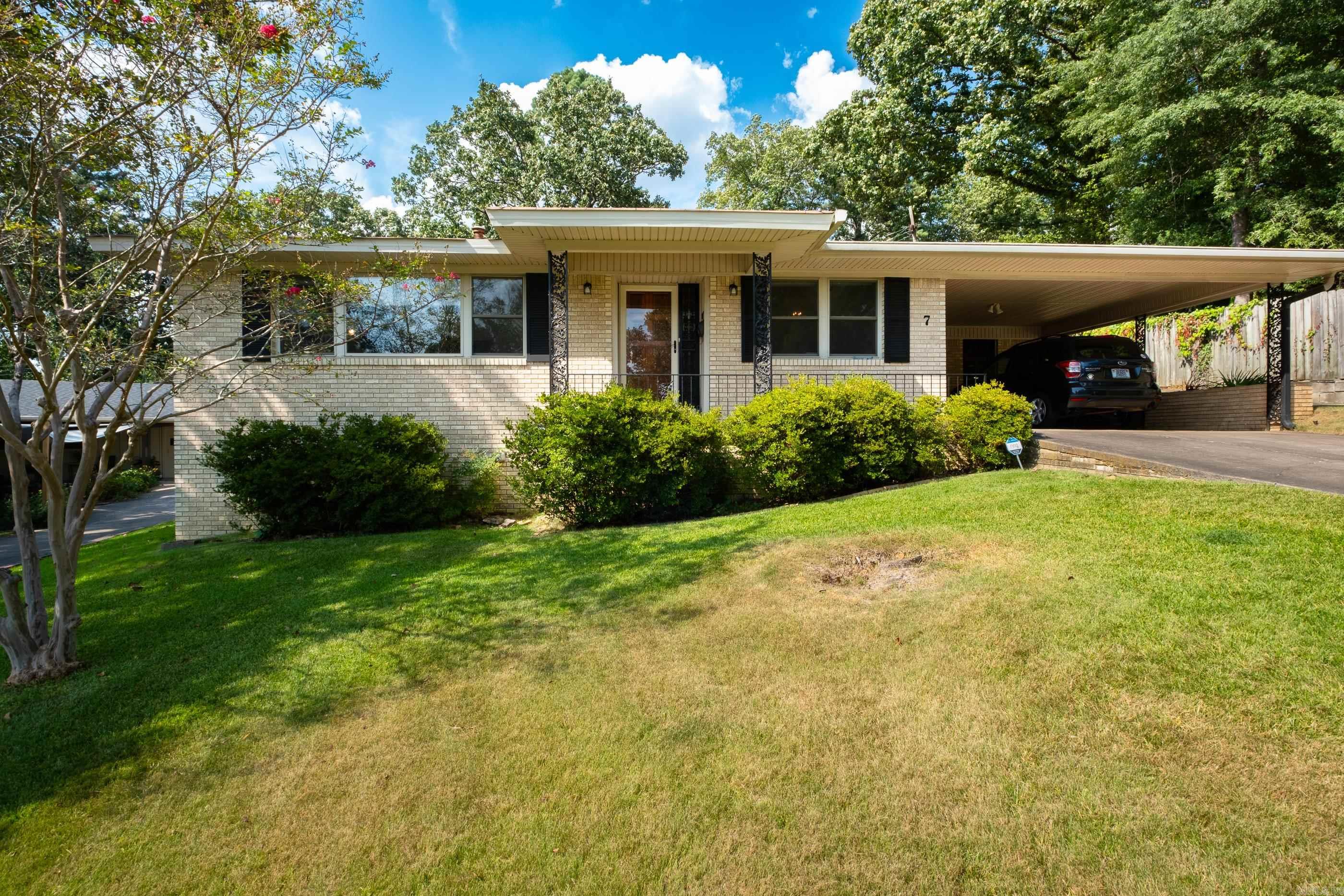 HALL PLAZA - Residential