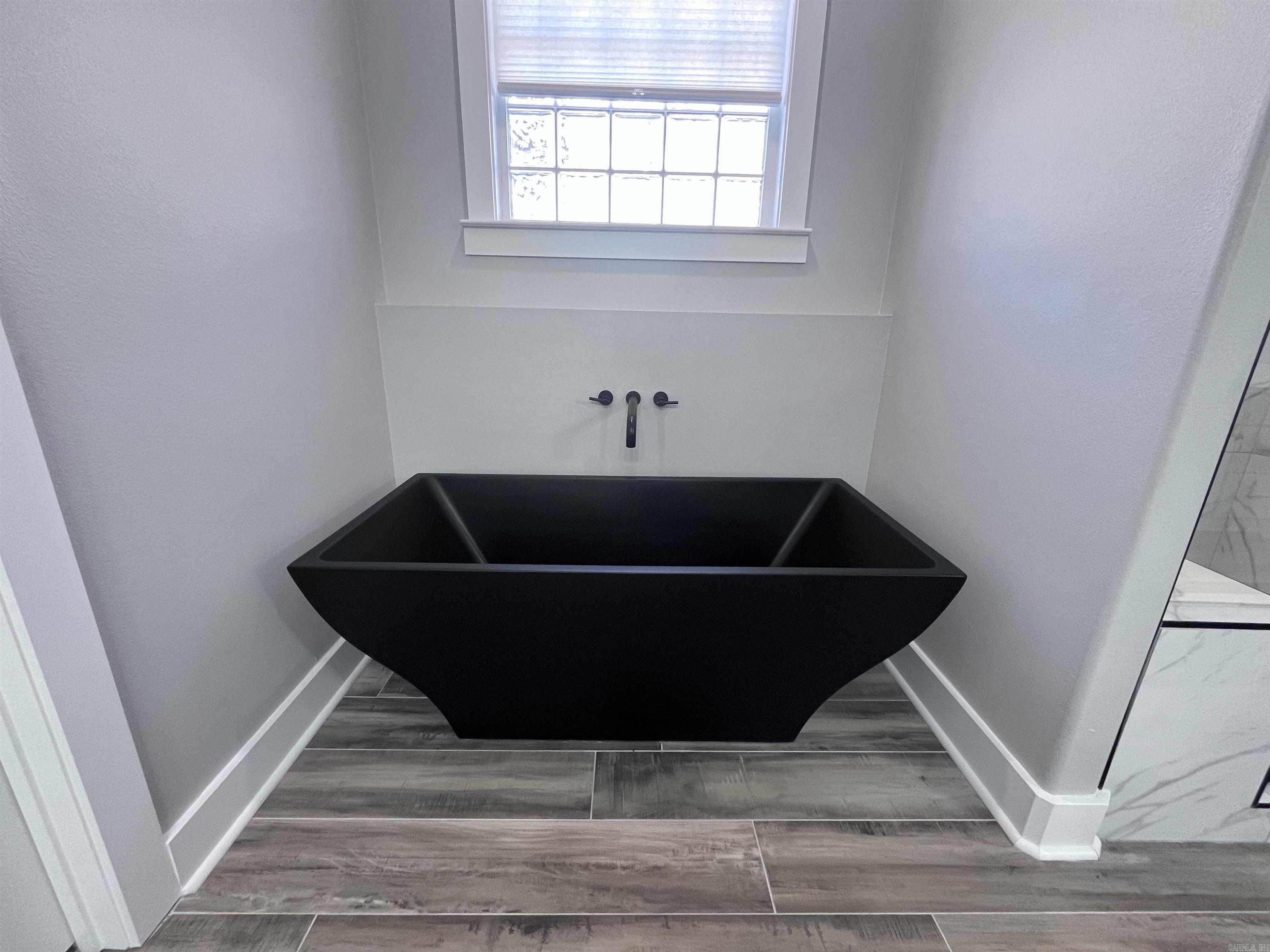 Creekside - Residential Lease