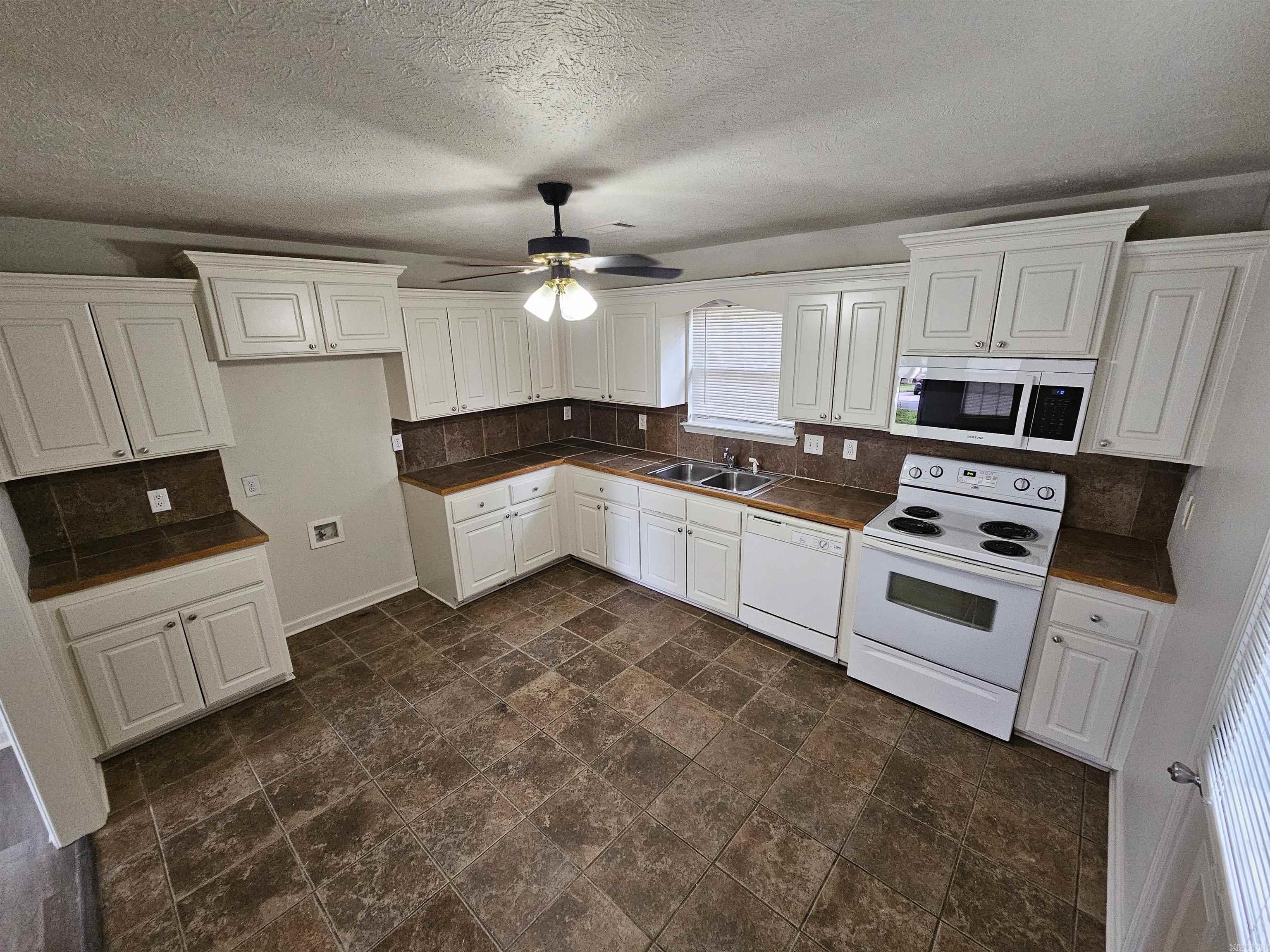 Cabot City Area - Residential Lease